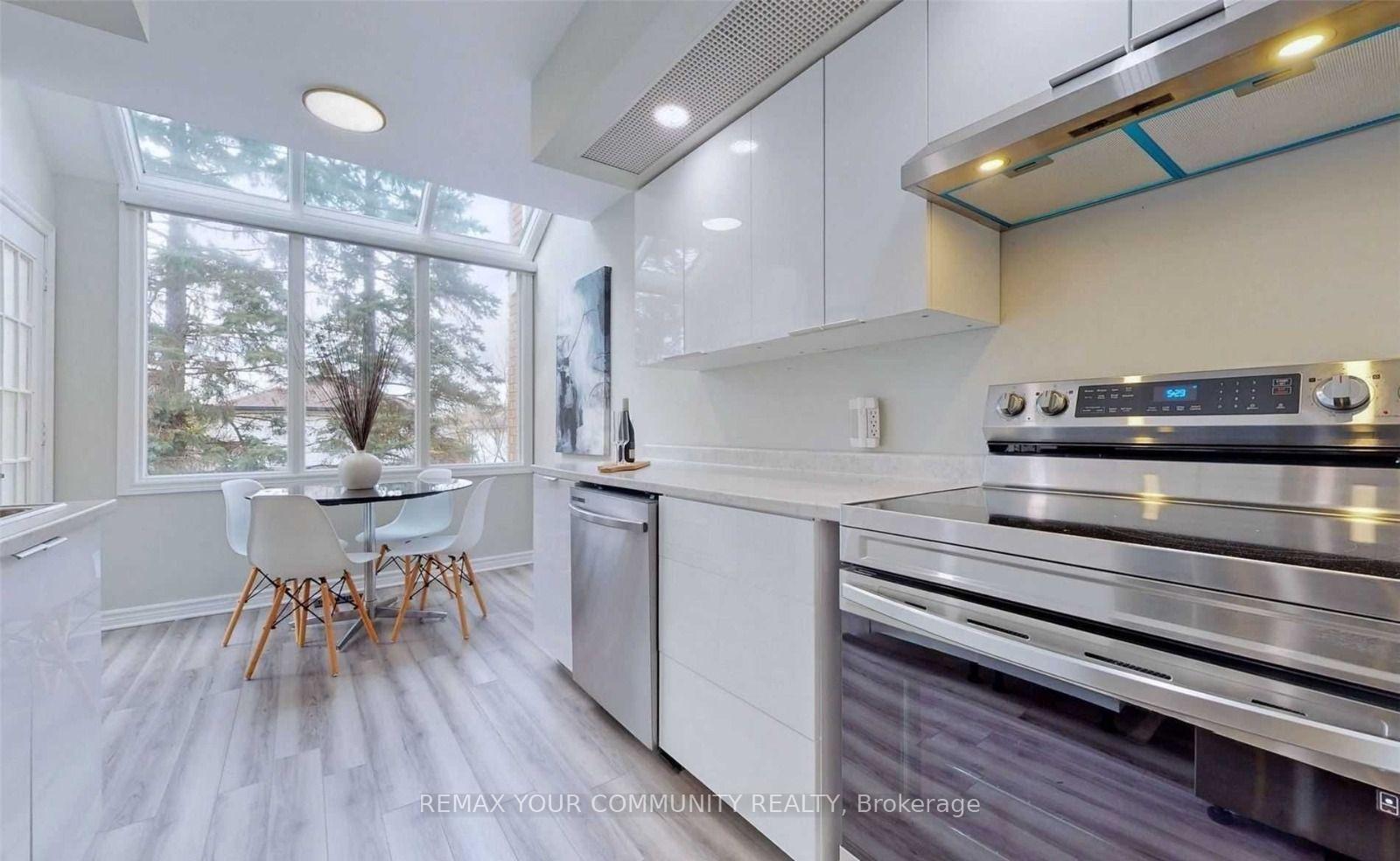 Photo 9 of Unit 31, 310 Christopher Drive, Cambridge, Christopher-Champlain — HOMEH
