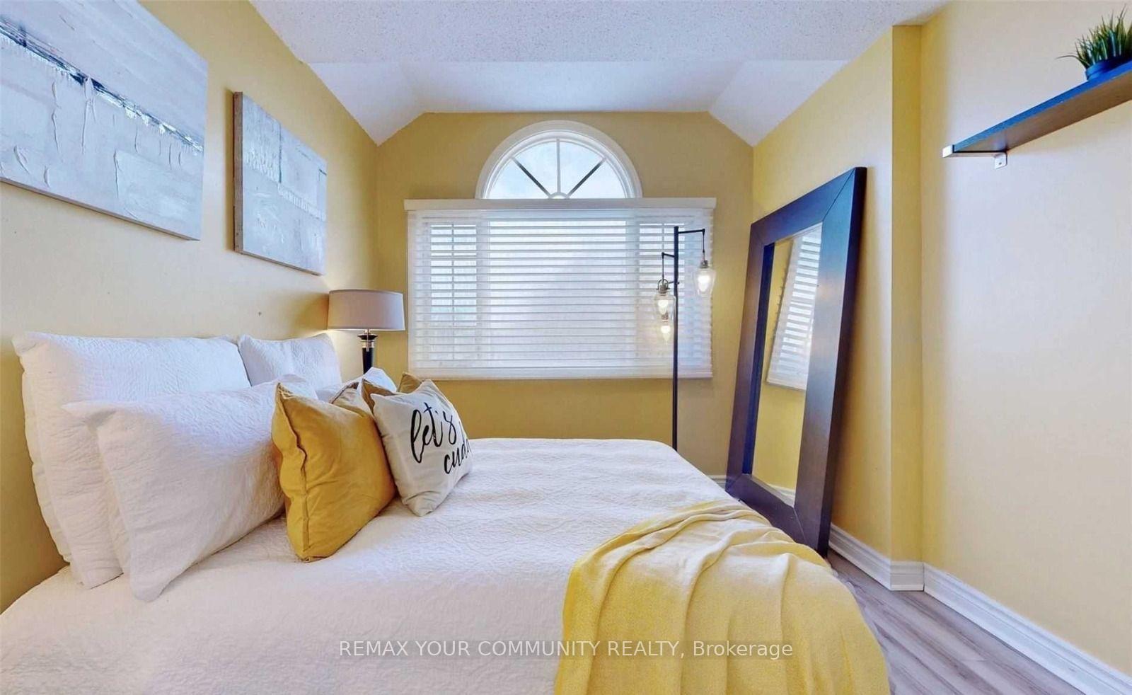 Photo 12 of Unit 31, 310 Christopher Drive, Cambridge, Christopher-Champlain — HOMEH