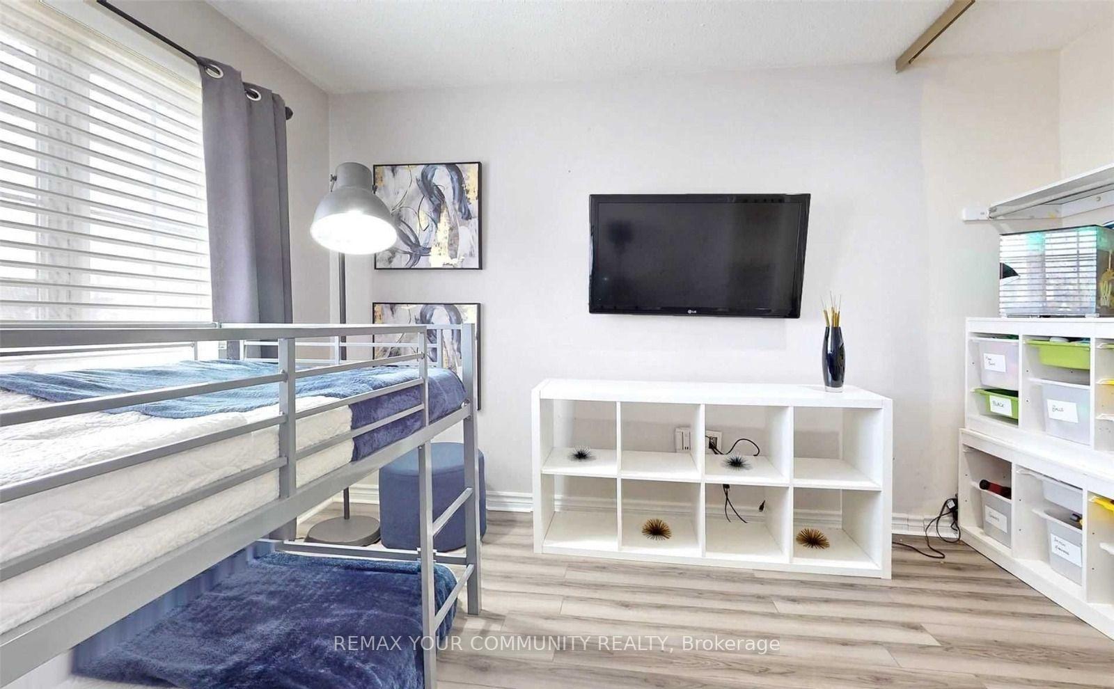 Photo 18 of Unit 31, 310 Christopher Drive, Cambridge, Christopher-Champlain — HOMEH