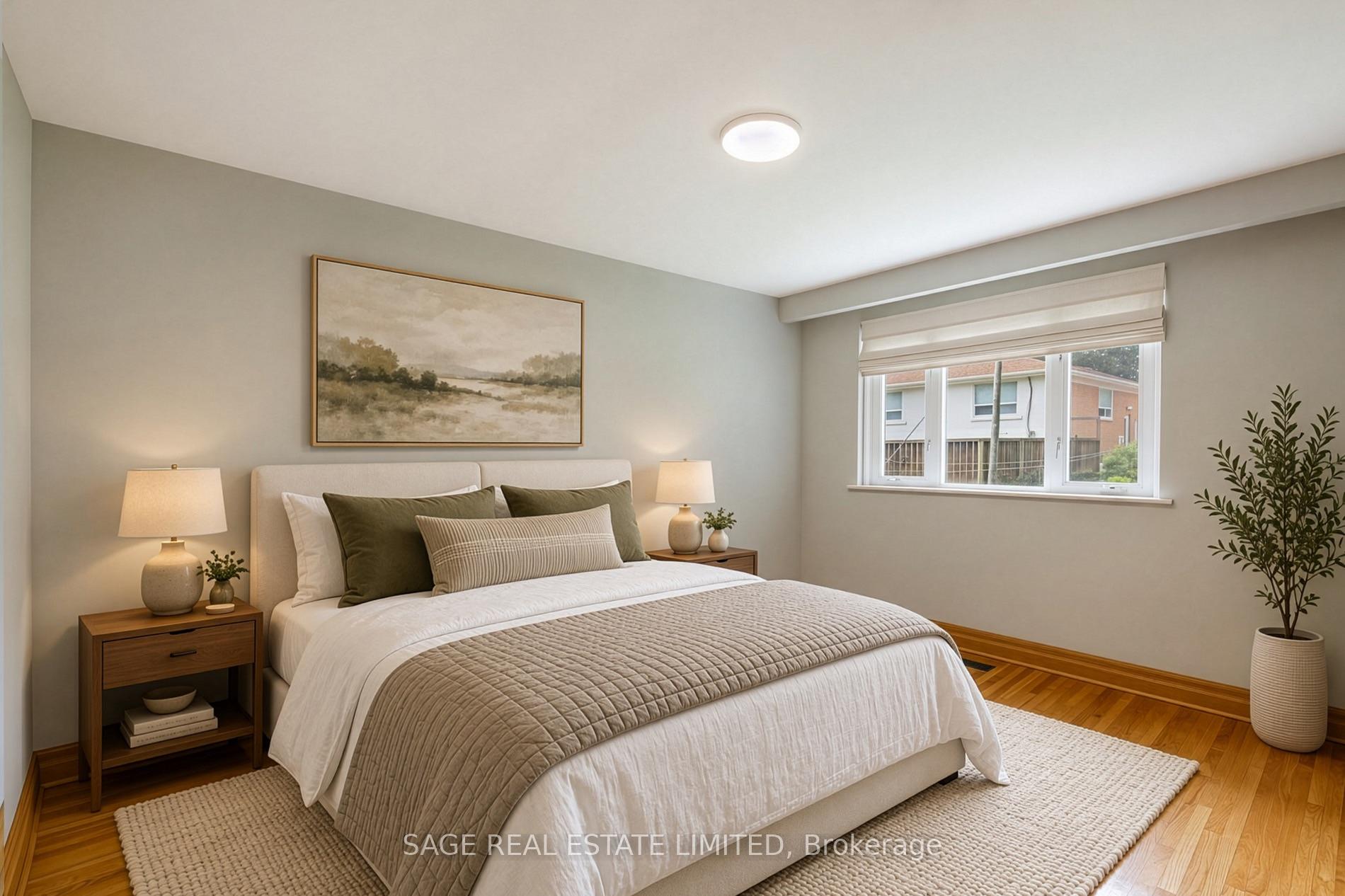Photo 12 of 22 Ridgemount Road, Etobicoke, Humber Heights — HOMEH