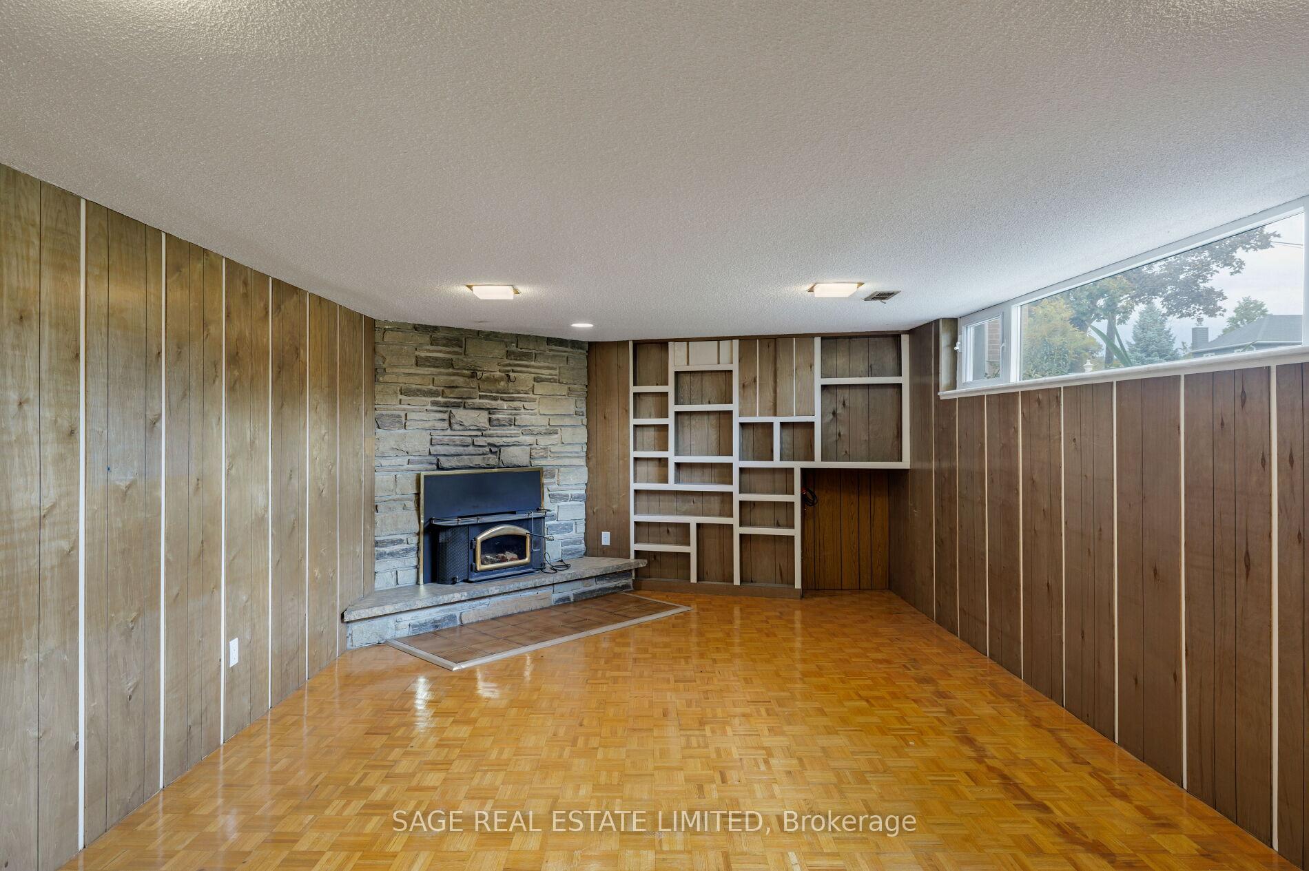 Photo 21 of 22 Ridgemount Road, Etobicoke, Humber Heights — HOMEH