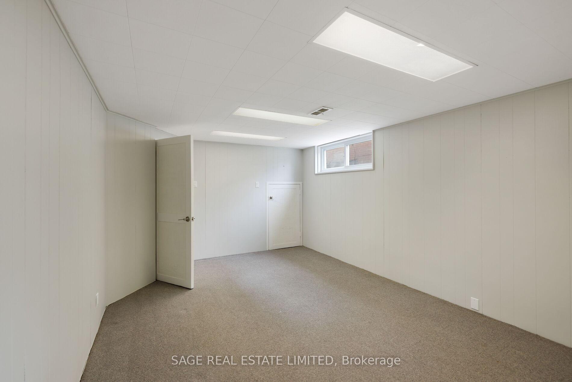 Photo 24 of 22 Ridgemount Road, Etobicoke, Humber Heights — HOMEH