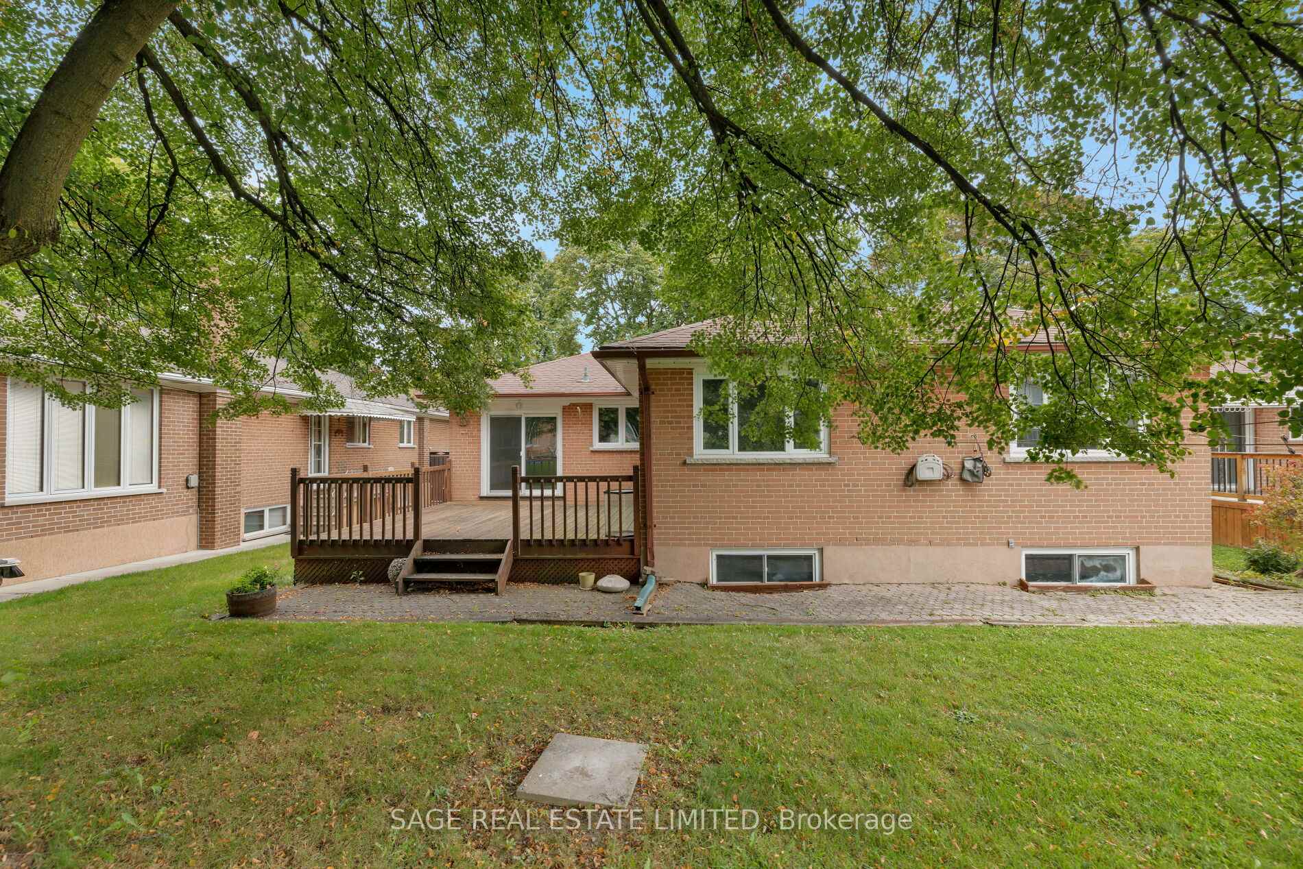 Photo 25 of 22 Ridgemount Road, Etobicoke, Humber Heights — HOMEH