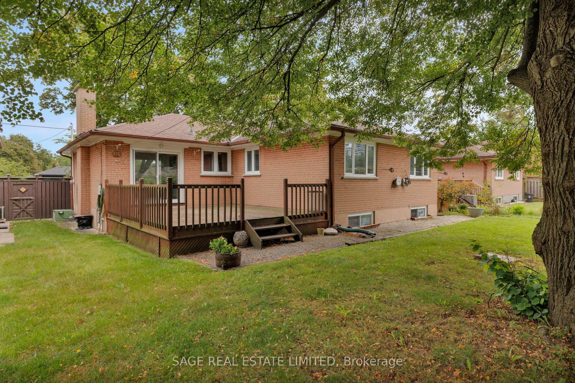 Photo 27 of 22 Ridgemount Road, Etobicoke, Humber Heights — HOMEH