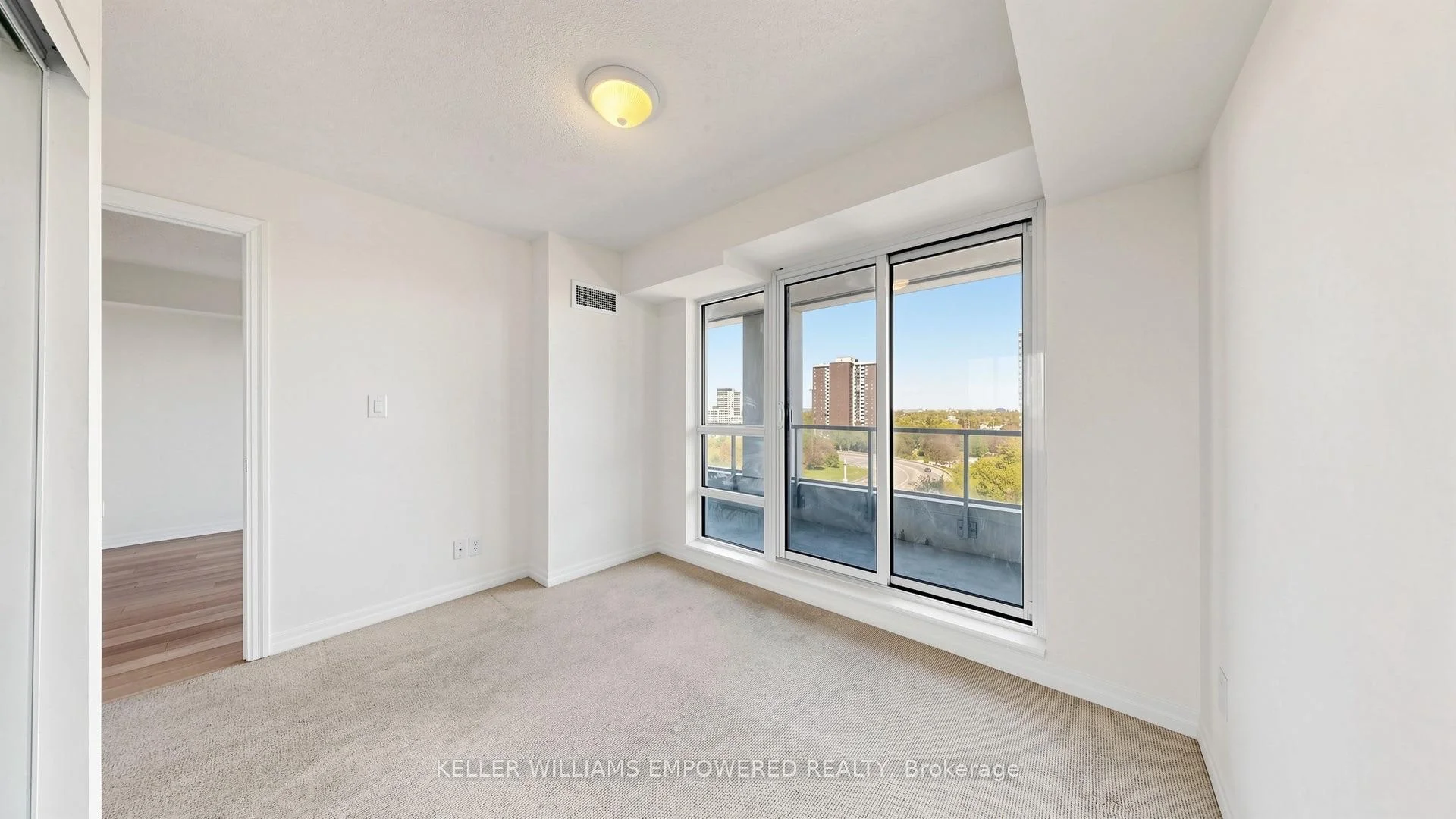 Photo 18 of Unit 807, 2015 Sheppard Avenue E, North York, Henry Farm — HOMEH