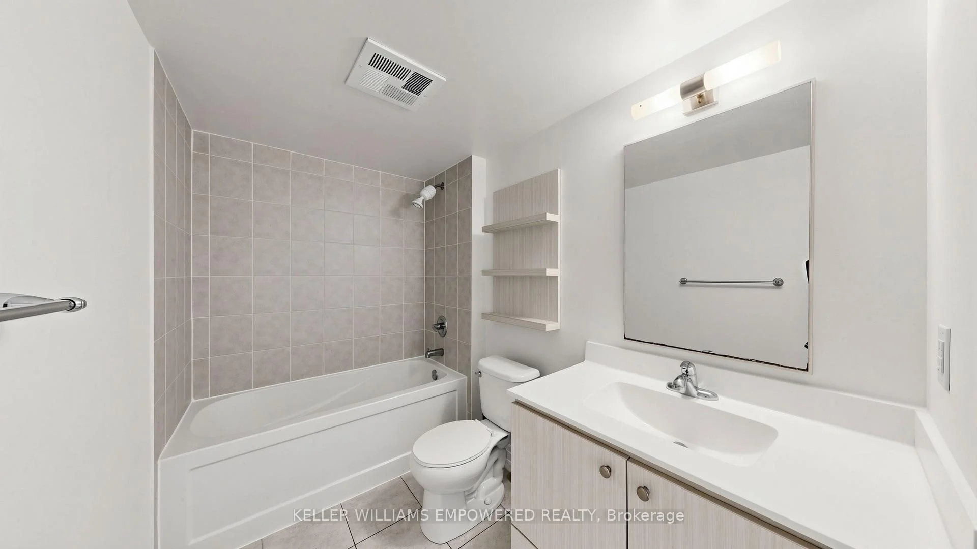 Photo 21 of Unit 807, 2015 Sheppard Avenue E, North York, Henry Farm — HOMEH