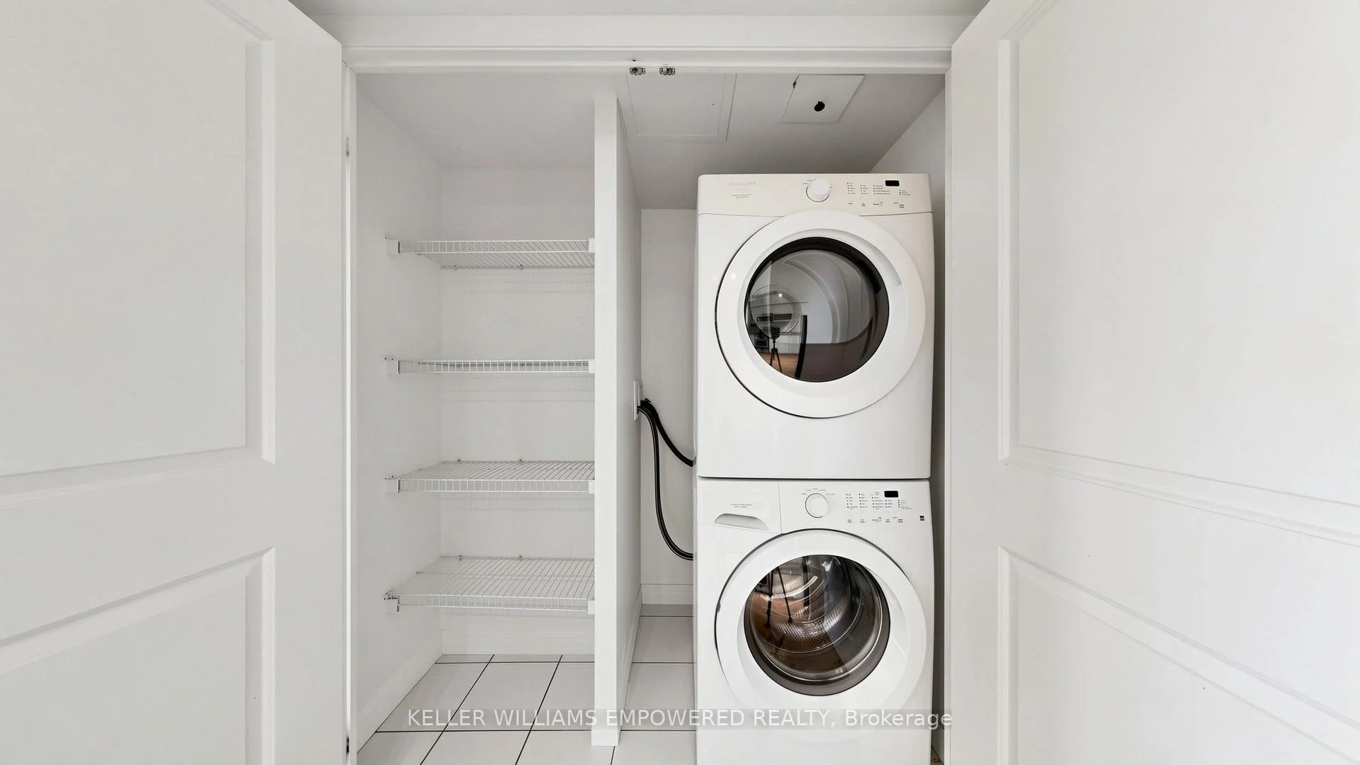 Photo 22 of Unit 807, 2015 Sheppard Avenue E, North York, Henry Farm — HOMEH