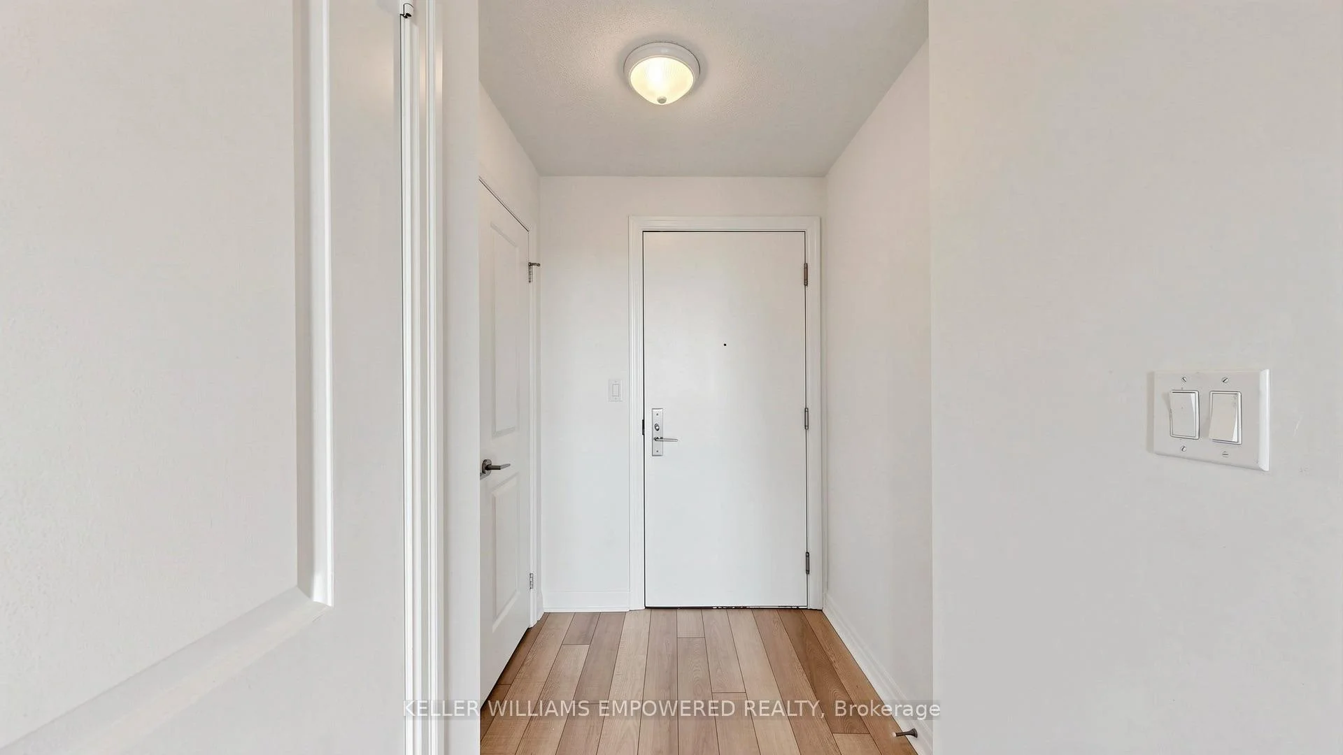 Photo 25 of Unit 807, 2015 Sheppard Avenue E, North York, Henry Farm — HOMEH