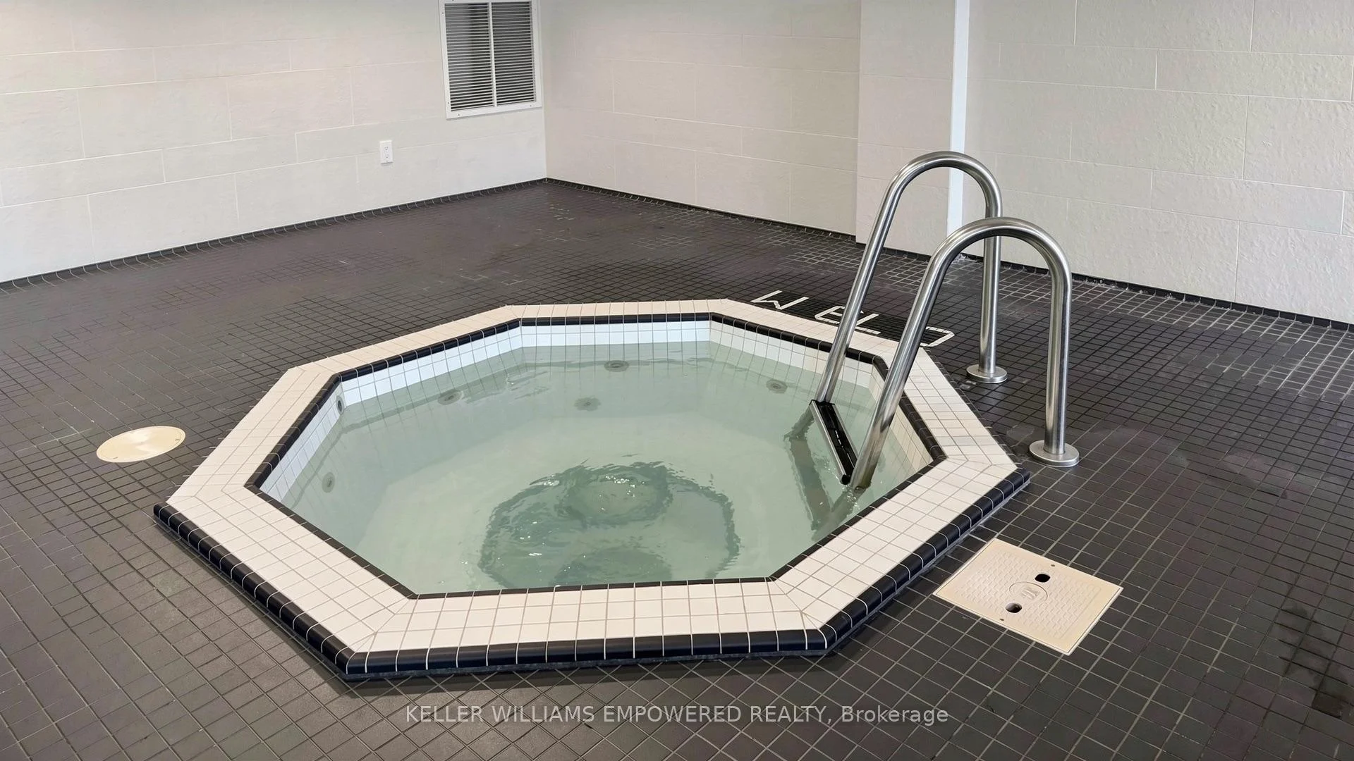 Photo 35 of Unit 807, 2015 Sheppard Avenue E, North York, Henry Farm — HOMEH