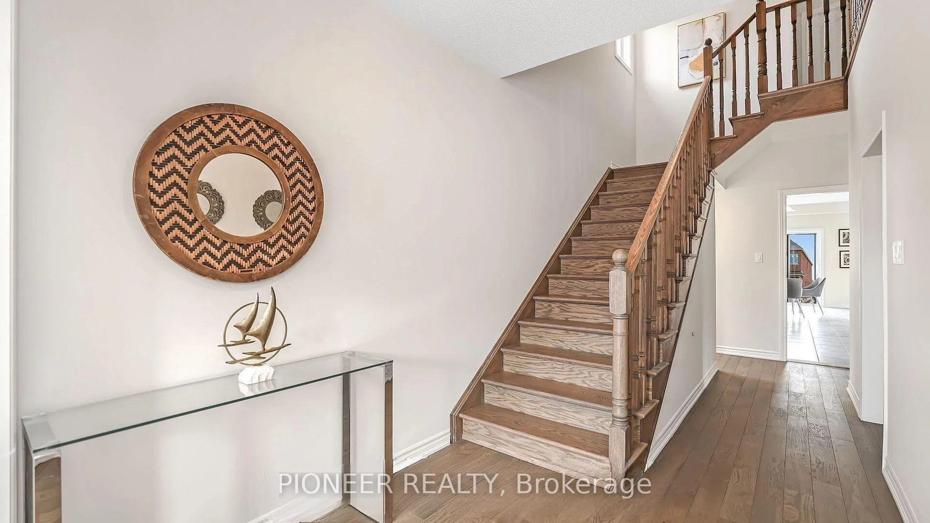 Photo 2 of 112 Palace Street, Thorold, Thorold Downtown — HOMEH