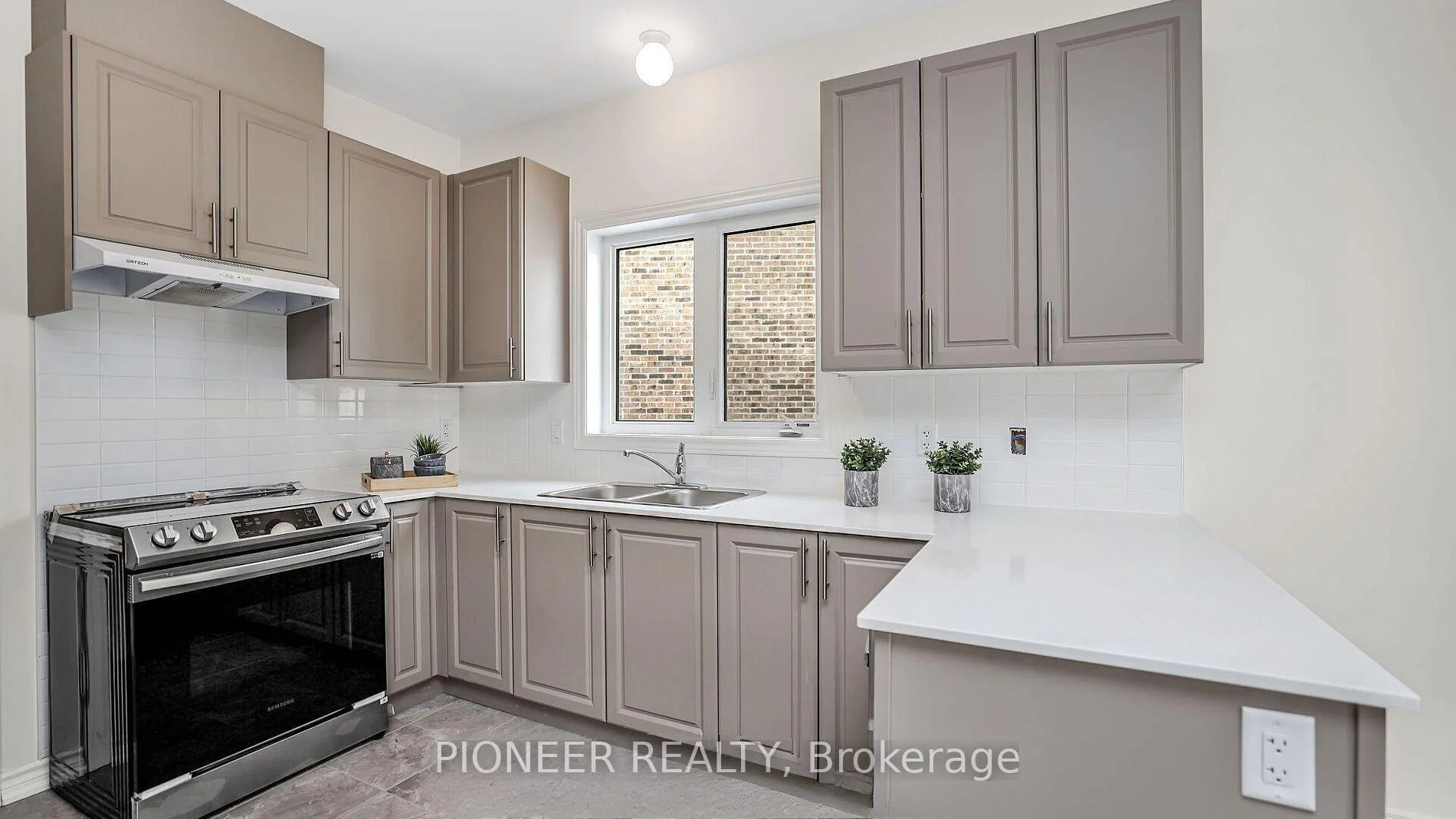 Photo 29 of 112 Palace Street, Thorold, Thorold Downtown — HOMEH