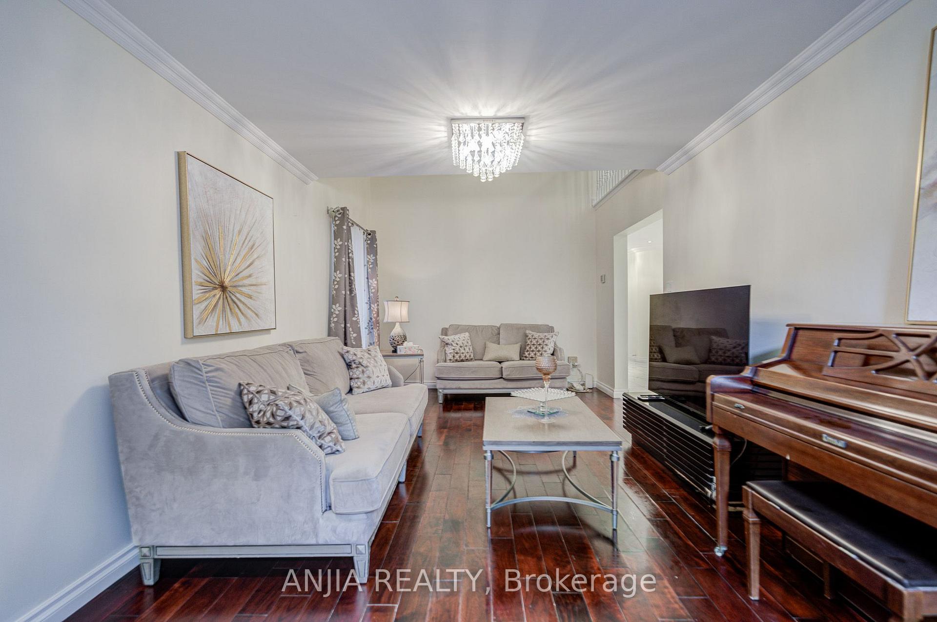 Photo 15 of 39 Millcroft Way, Vaughan, Brownridge — HOMEH
