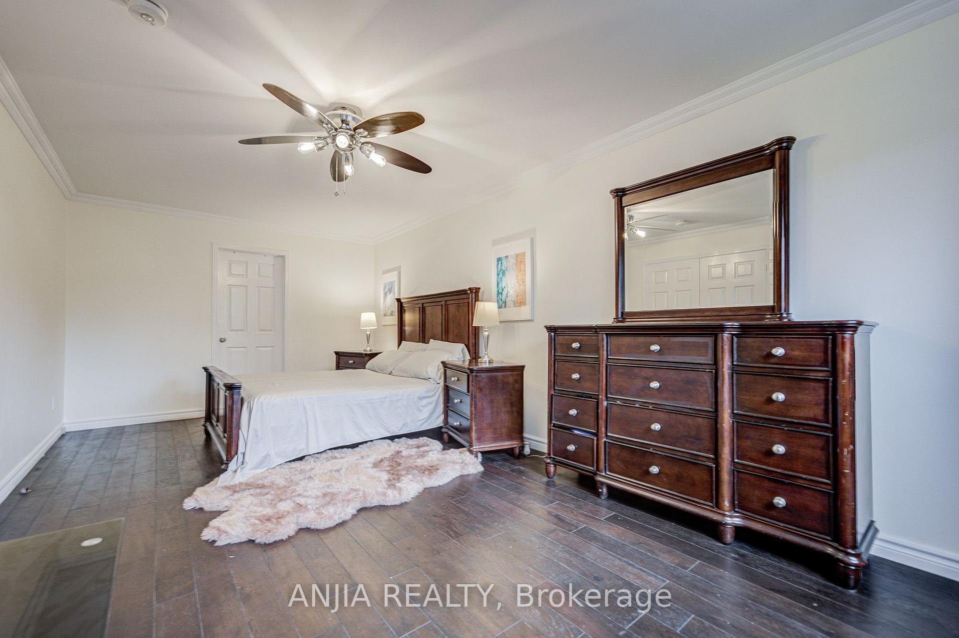 Photo 27 of 39 Millcroft Way, Vaughan, Brownridge — HOMEH