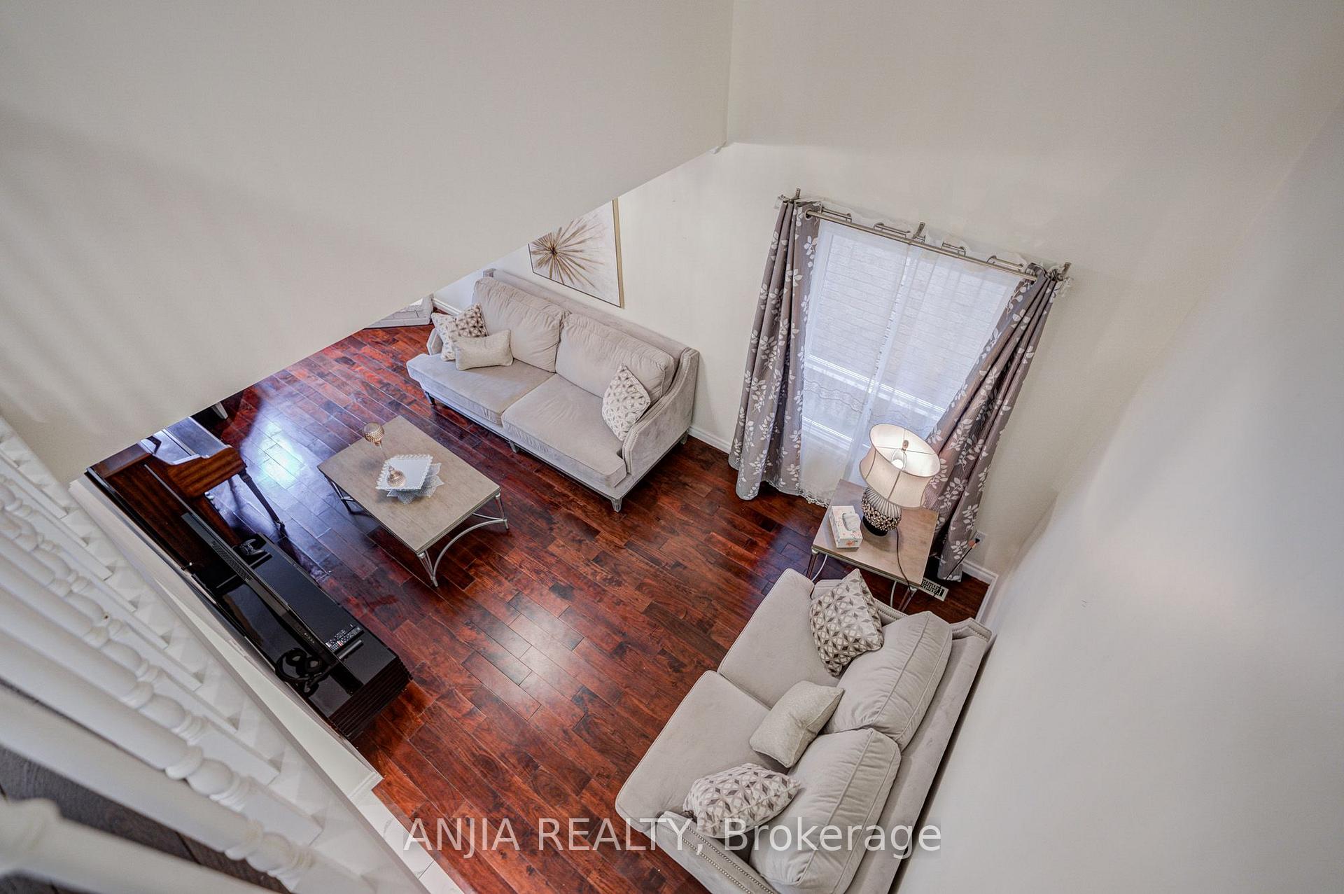 Photo 42 of 39 Millcroft Way, Vaughan, Brownridge — HOMEH