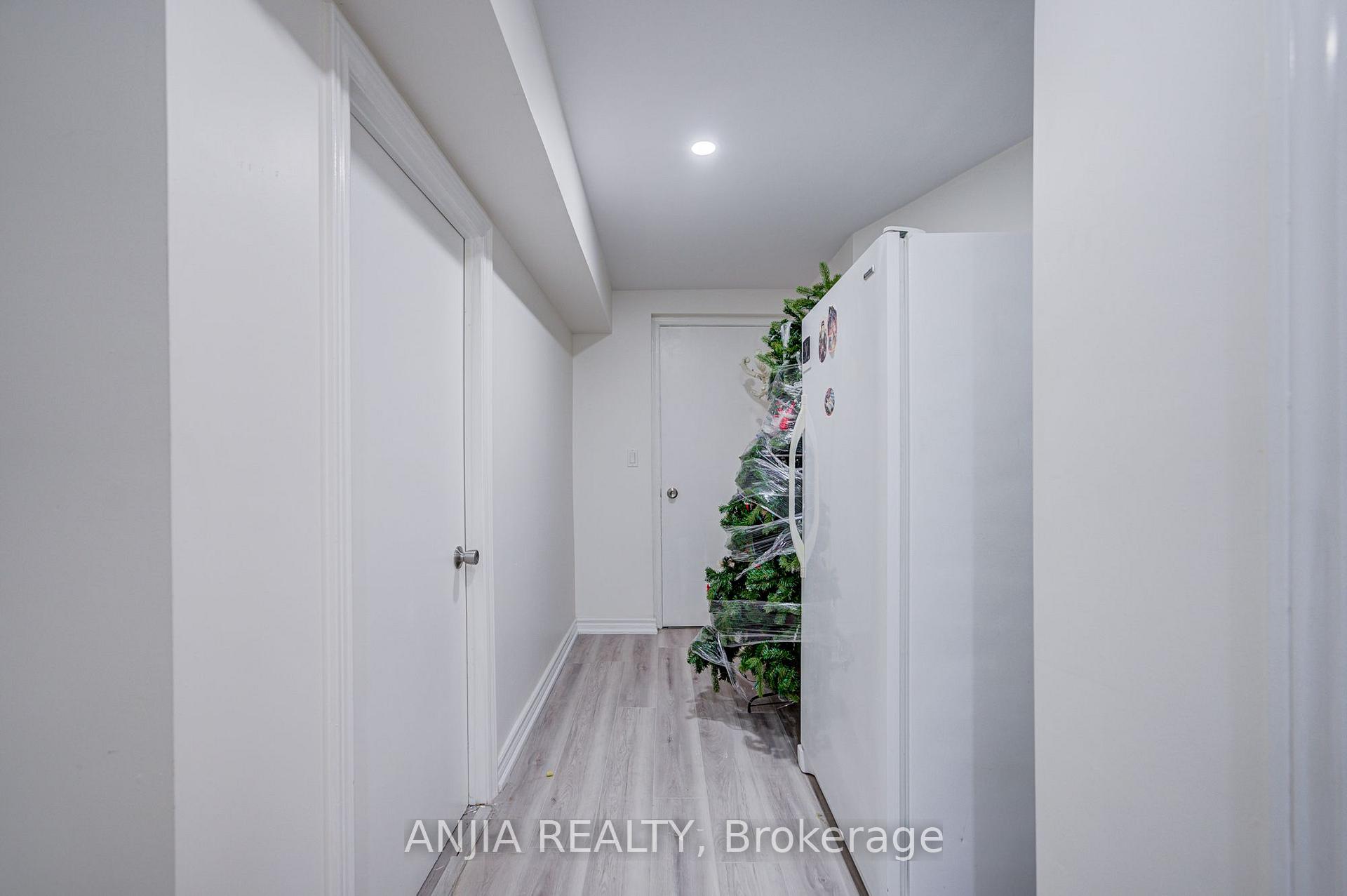 Photo 46 of 39 Millcroft Way, Vaughan, Brownridge — HOMEH