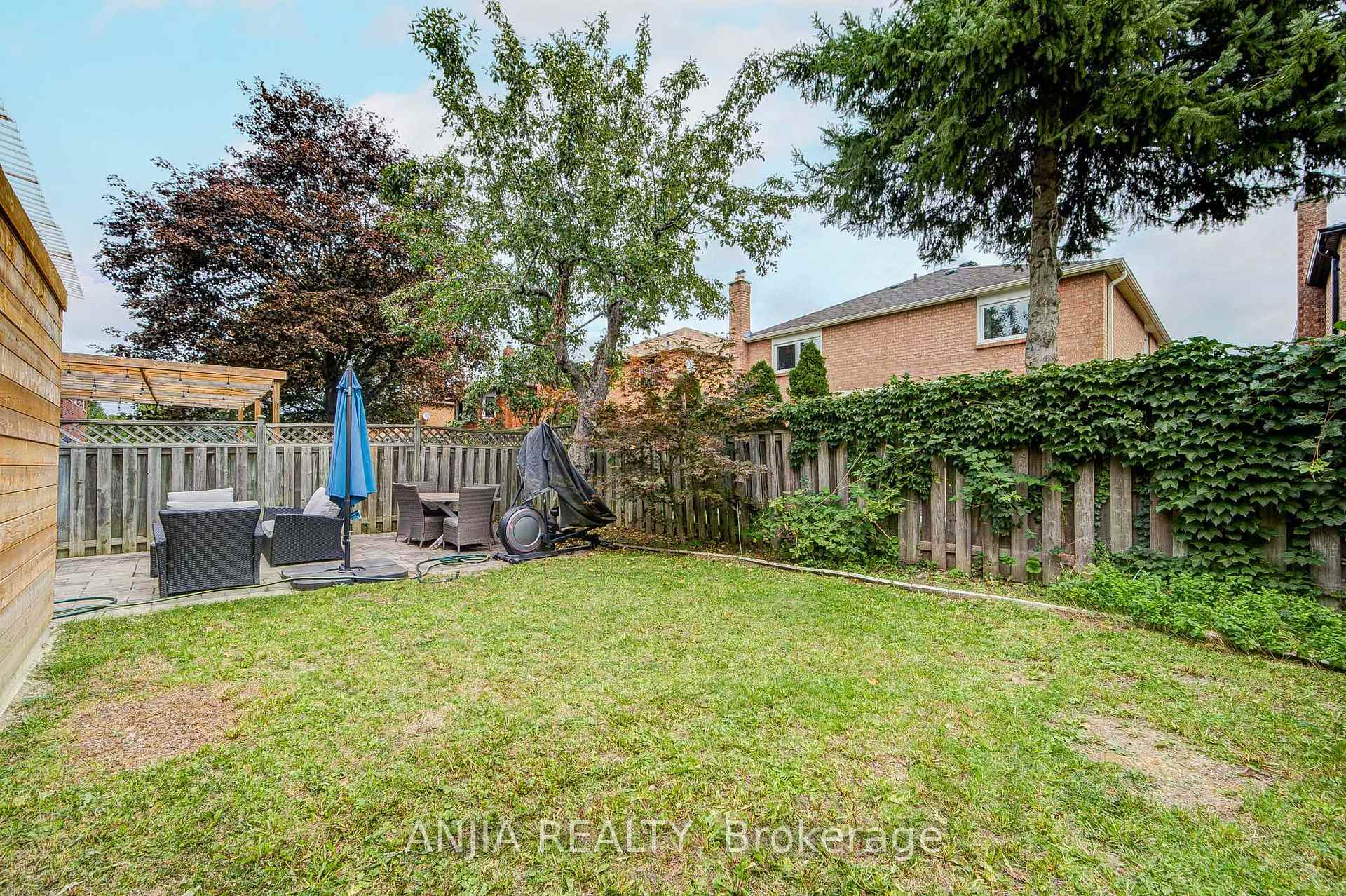 Photo 50 of 39 Millcroft Way, Vaughan, Brownridge — HOMEH