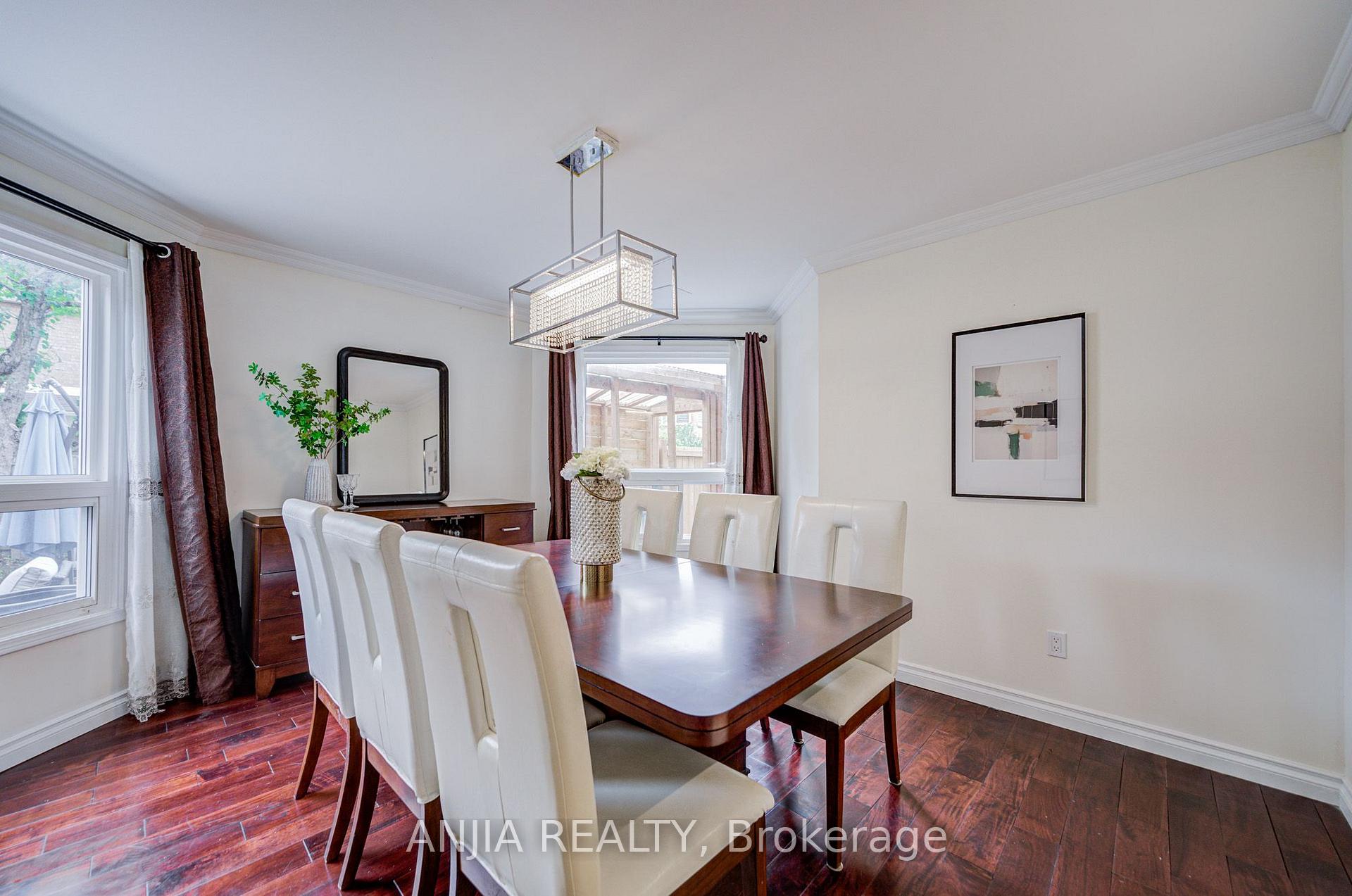 Photo 20 of 39 Millcroft Way, Vaughan, Brownridge — HOMEH