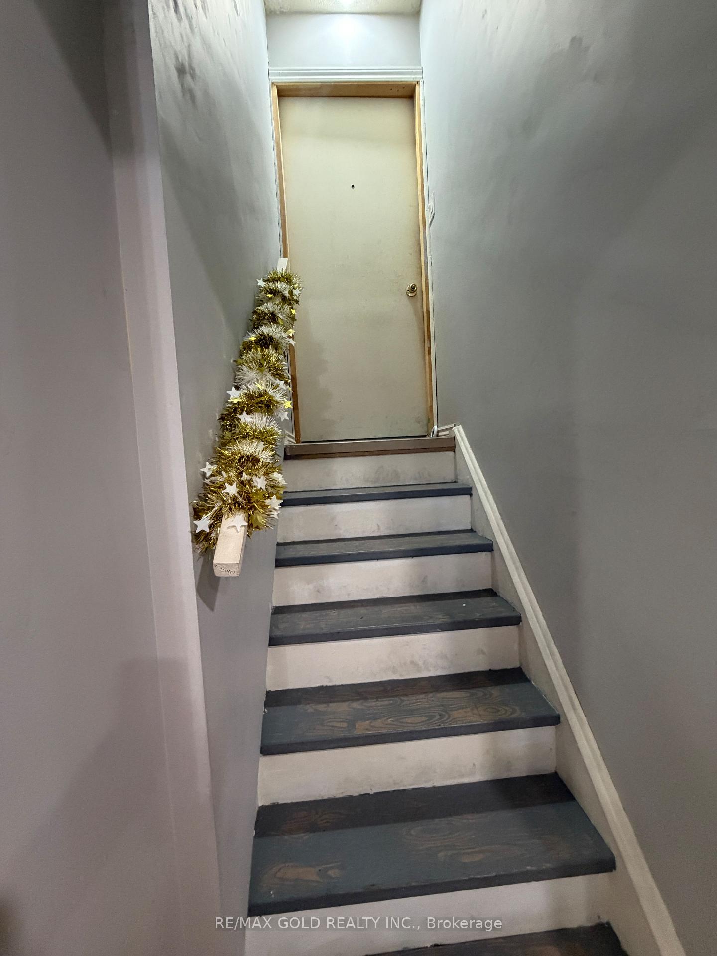 Photo 3 of Unit Basement, 38 Carter Drive, Brampton, Brampton North — HOMEH