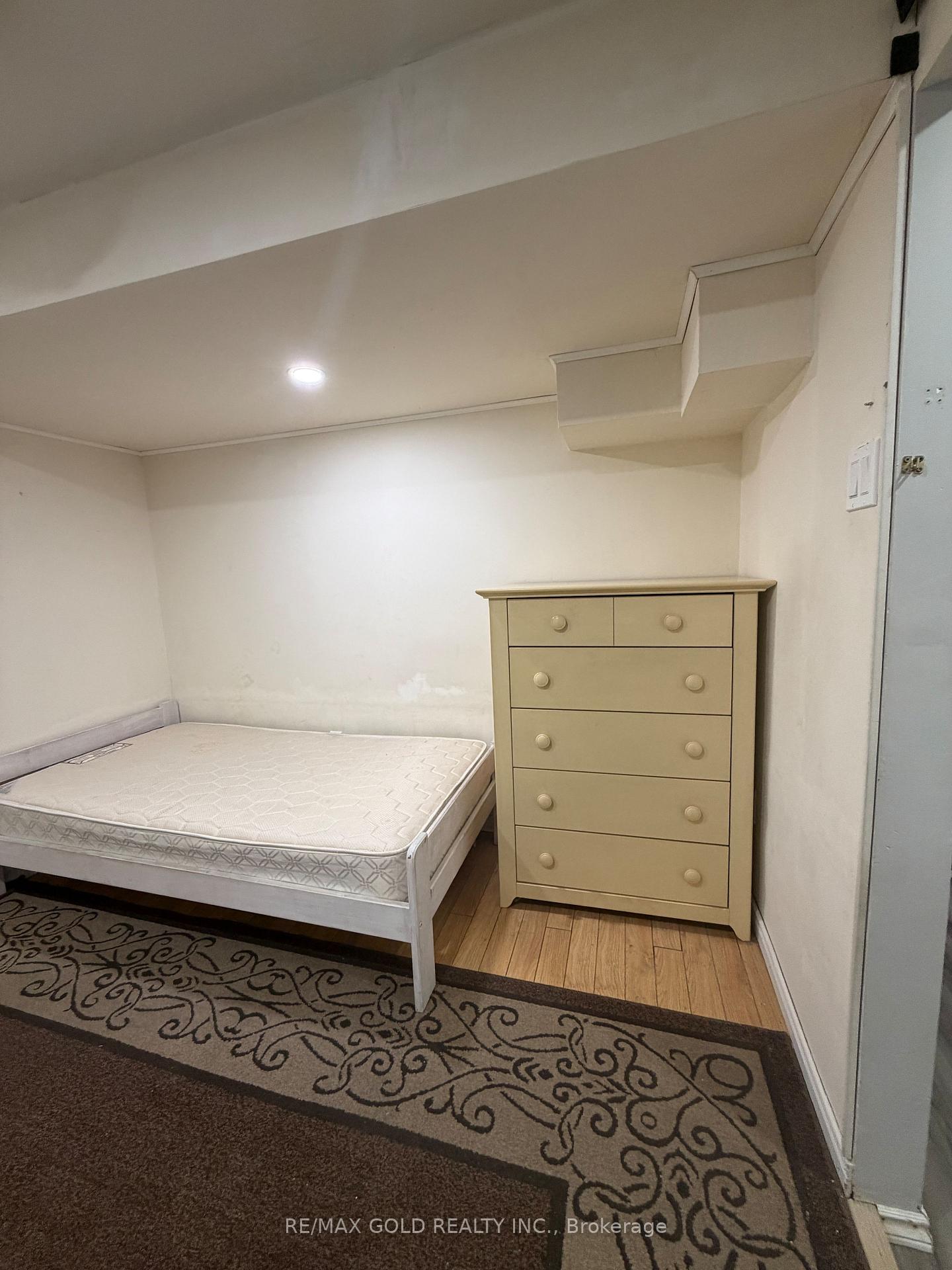 Photo 11 of Unit Basement, 38 Carter Drive, Brampton, Brampton North — HOMEH