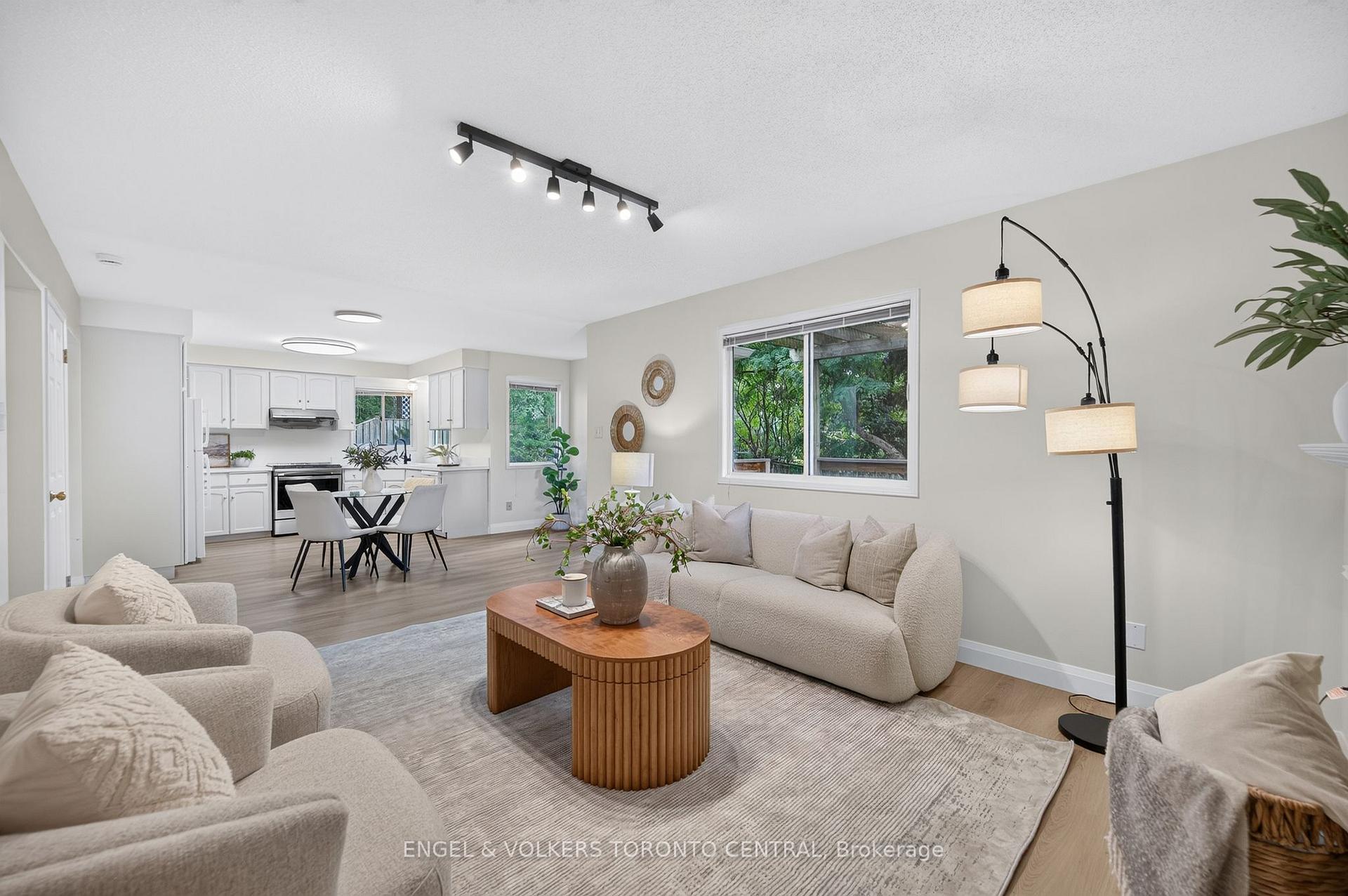 Photo 13 of 177 Mayfield Avenue, Waterloo, Lincoln Heights — HOMEH