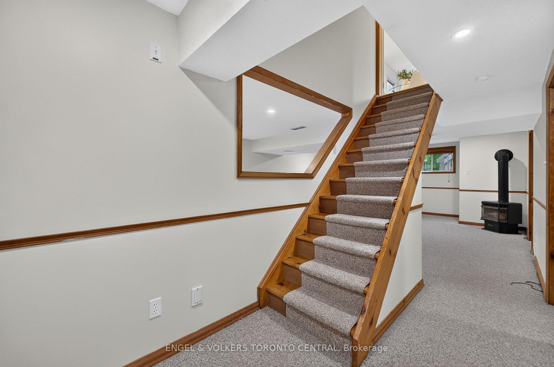 Photo 35 of 177 Mayfield Avenue, Waterloo, Lincoln Heights — HOMEH