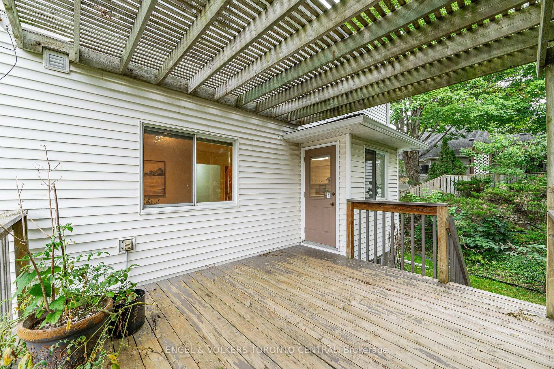 Photo 44 of 177 Mayfield Avenue, Waterloo, Lincoln Heights — HOMEH