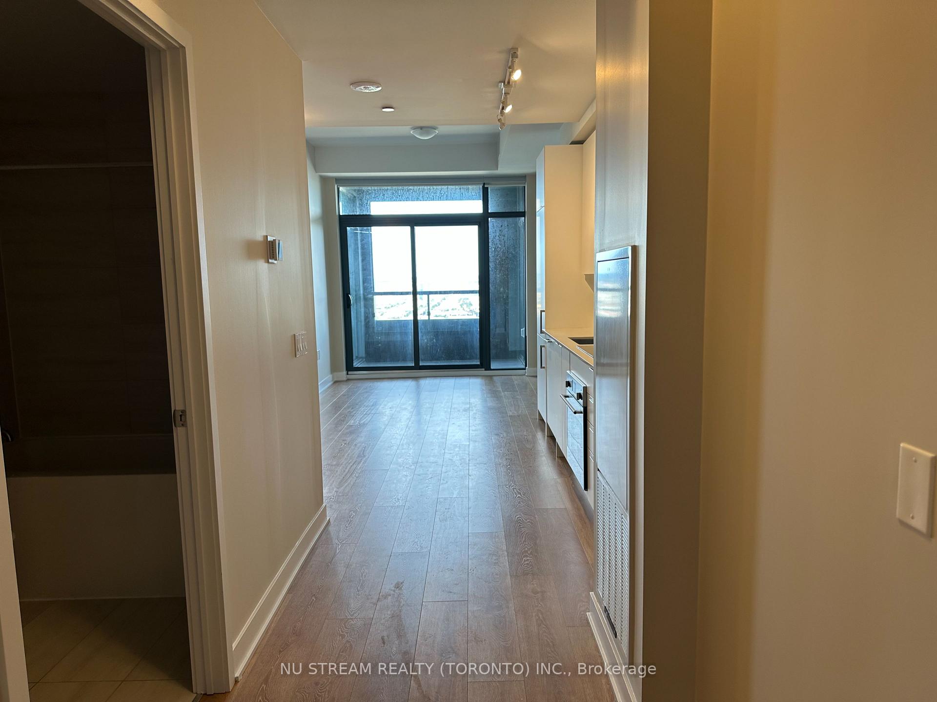 Photo 2 of Unit 4309, 2920 Highway 7 Road W, Vaughan, Concord — HOMEH