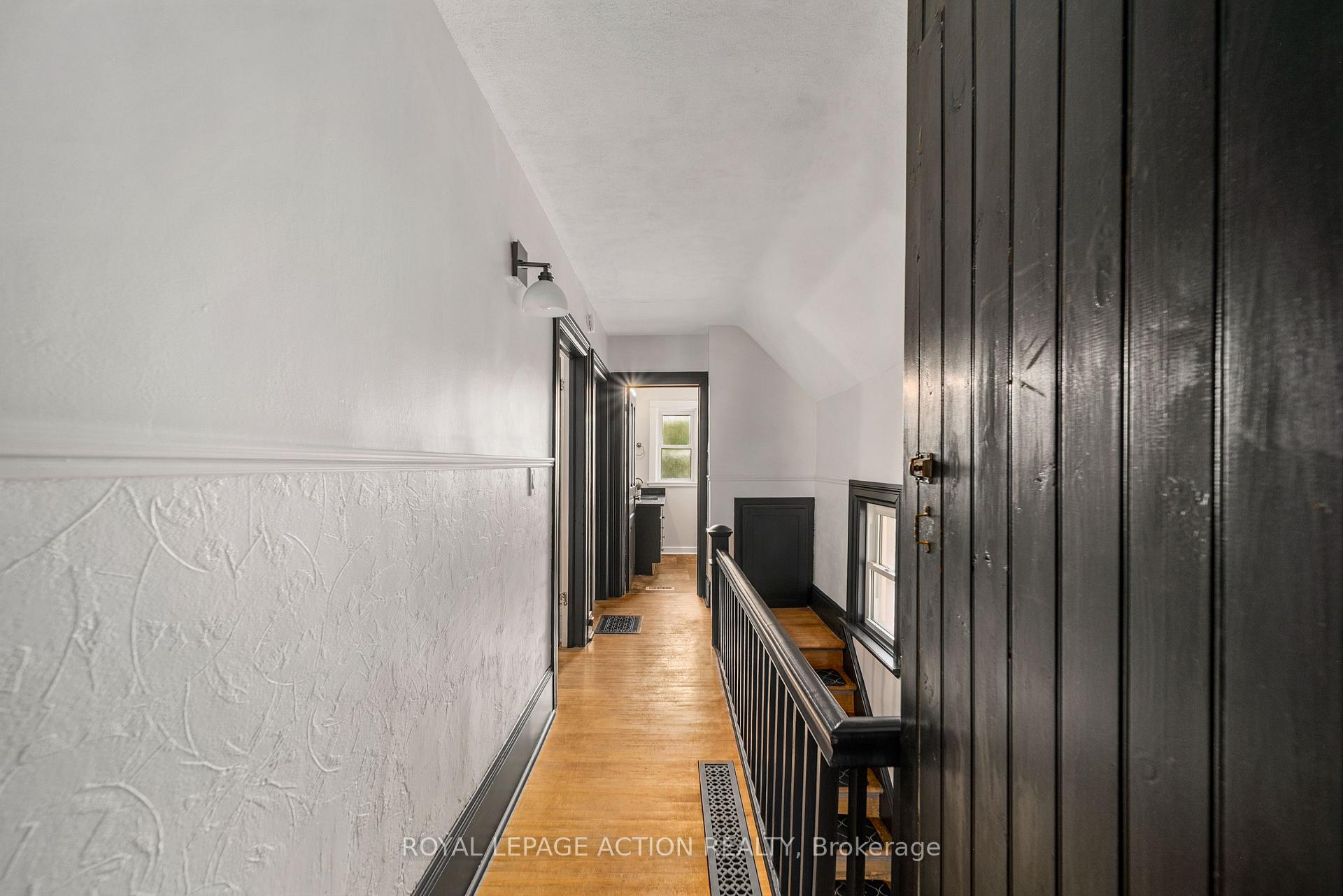 Photo 10 of 20 Wells Avenue, Brantford, Terrace Hill — HOMEH