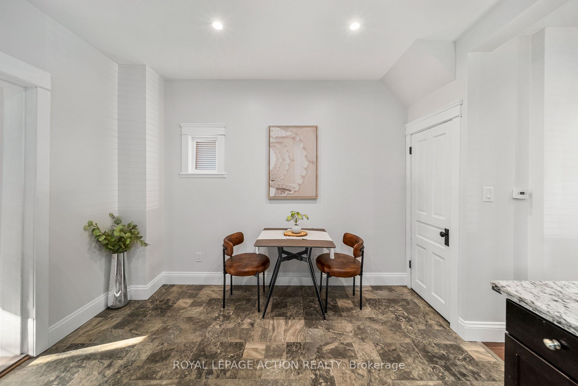 Photo 12 of 20 Wells Avenue, Brantford, Terrace Hill — HOMEH