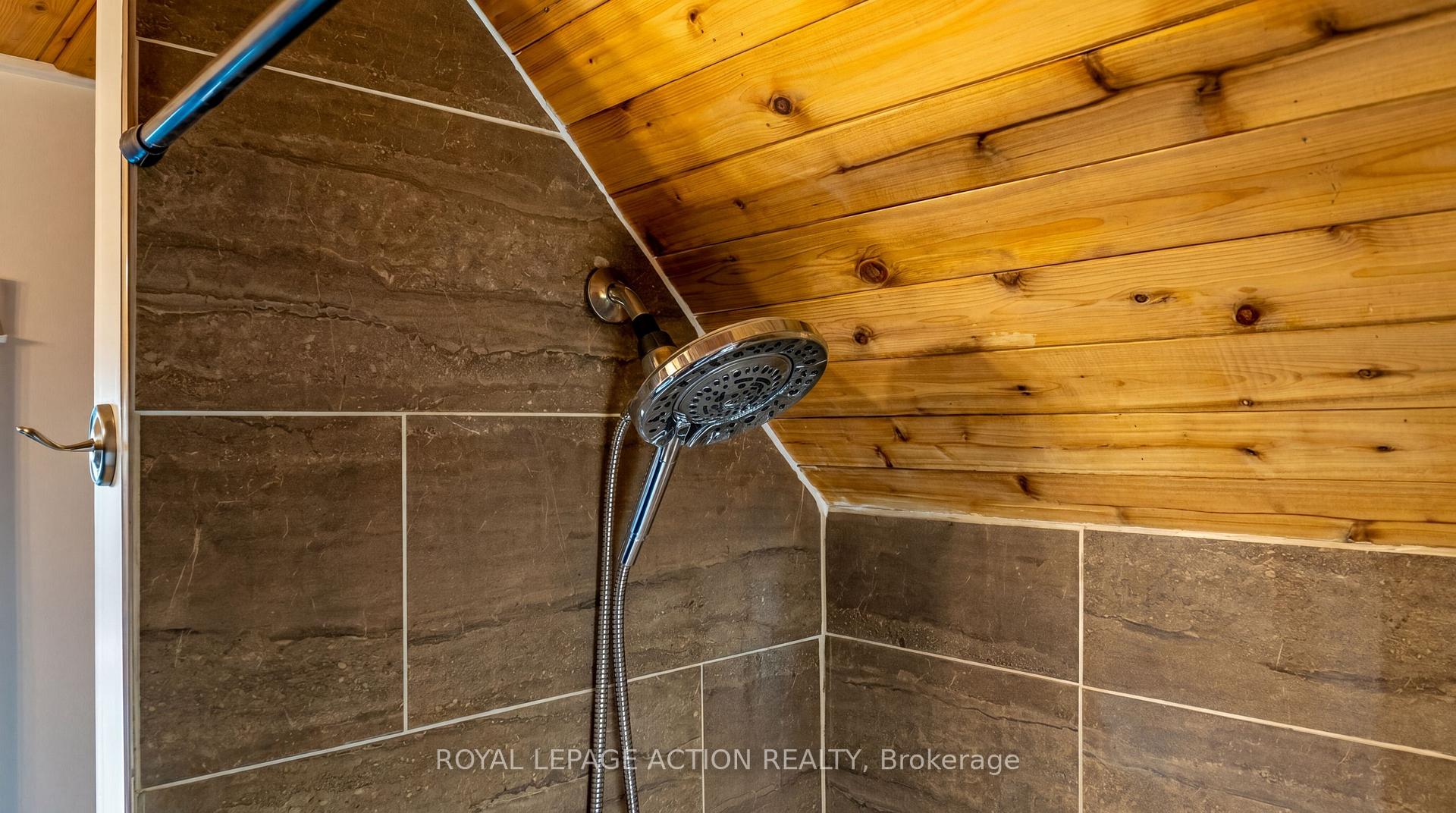 Photo 23 of 20 Wells Avenue, Brantford, Terrace Hill — HOMEH