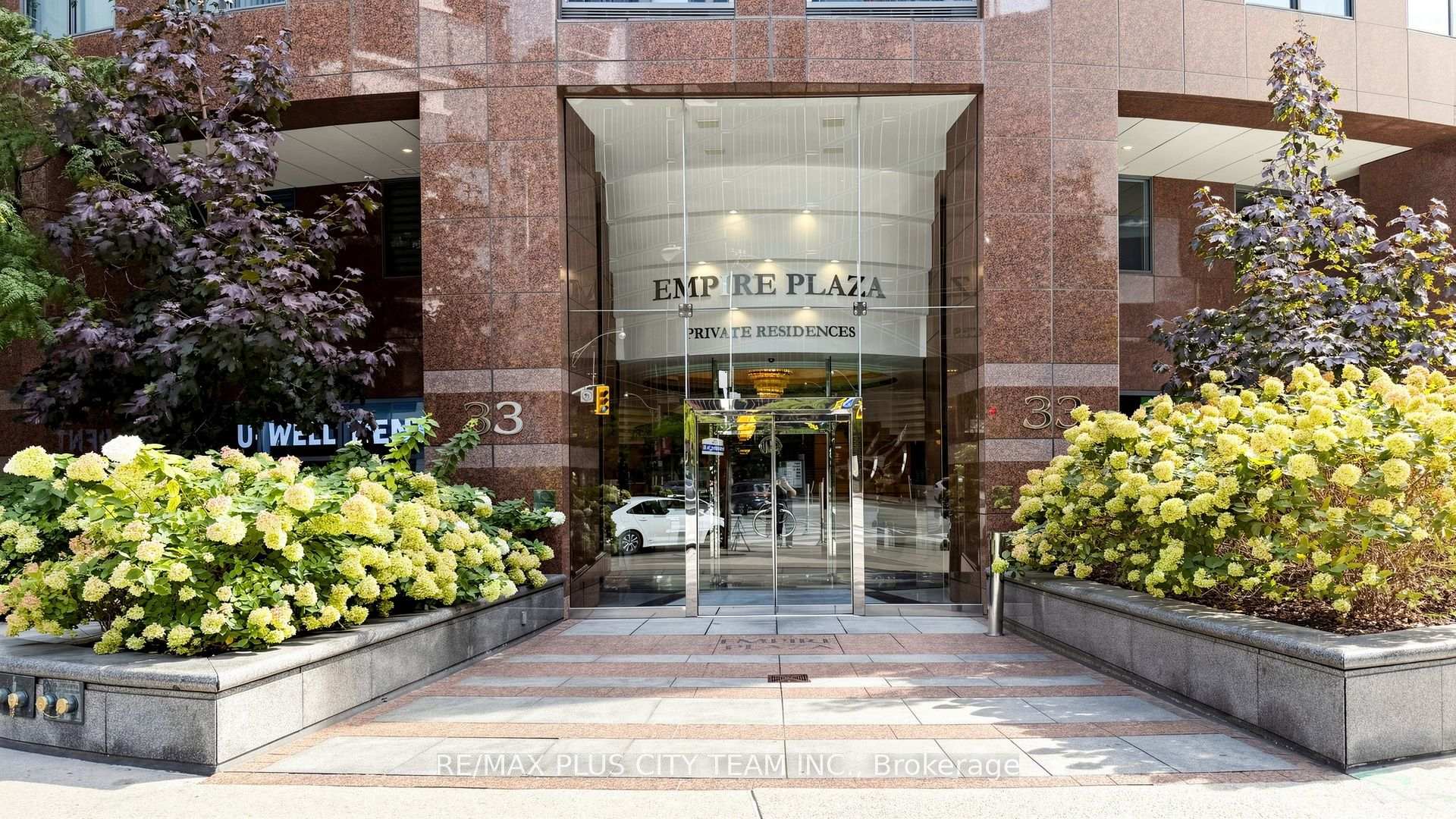 Photo 2 of Unit 2506, 33 University Avenue, Toronto, Bay Street Corridor — HOMEH