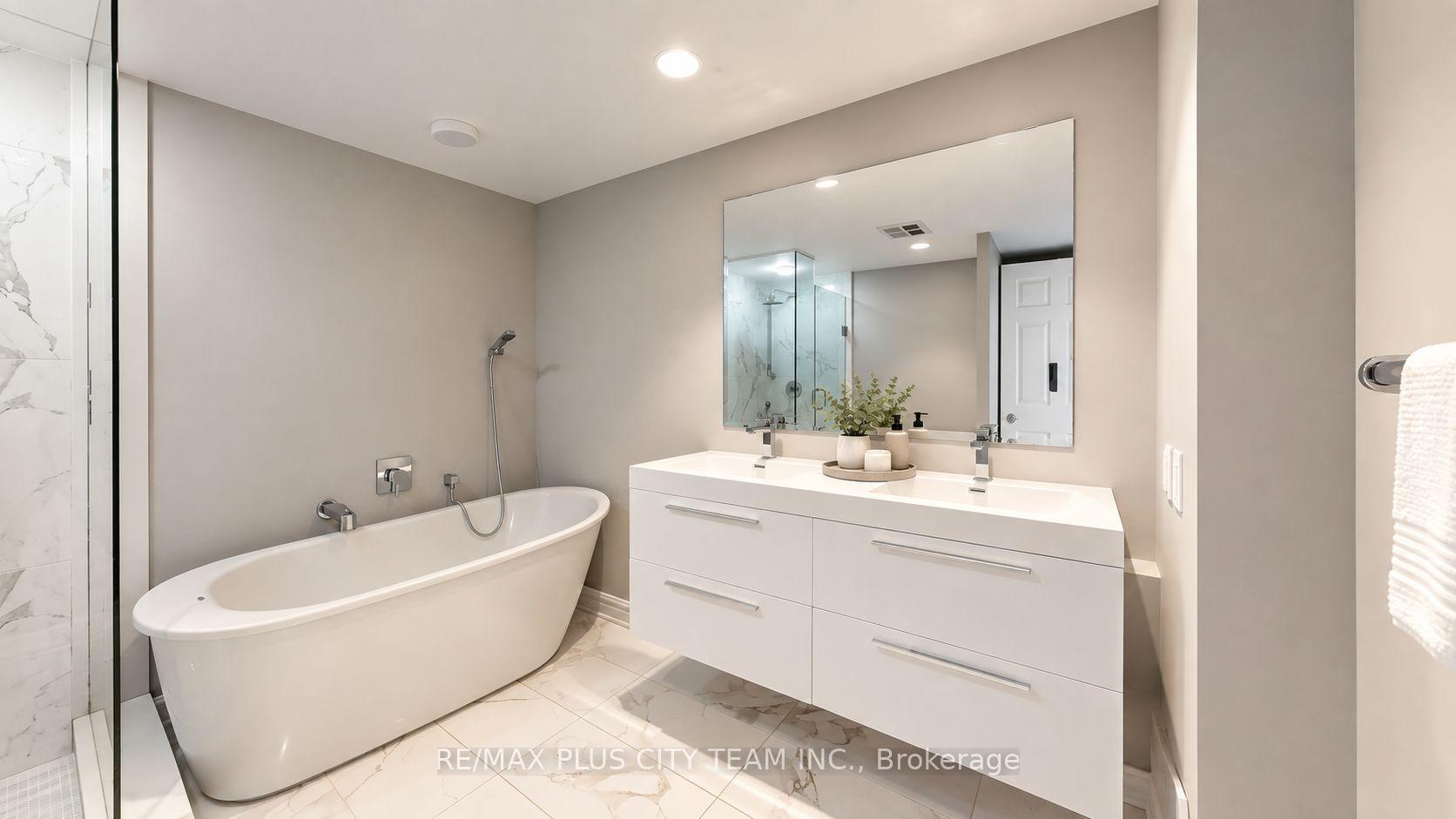 Photo 11 of Unit 2506, 33 University Avenue, Toronto, Bay Street Corridor — HOMEH