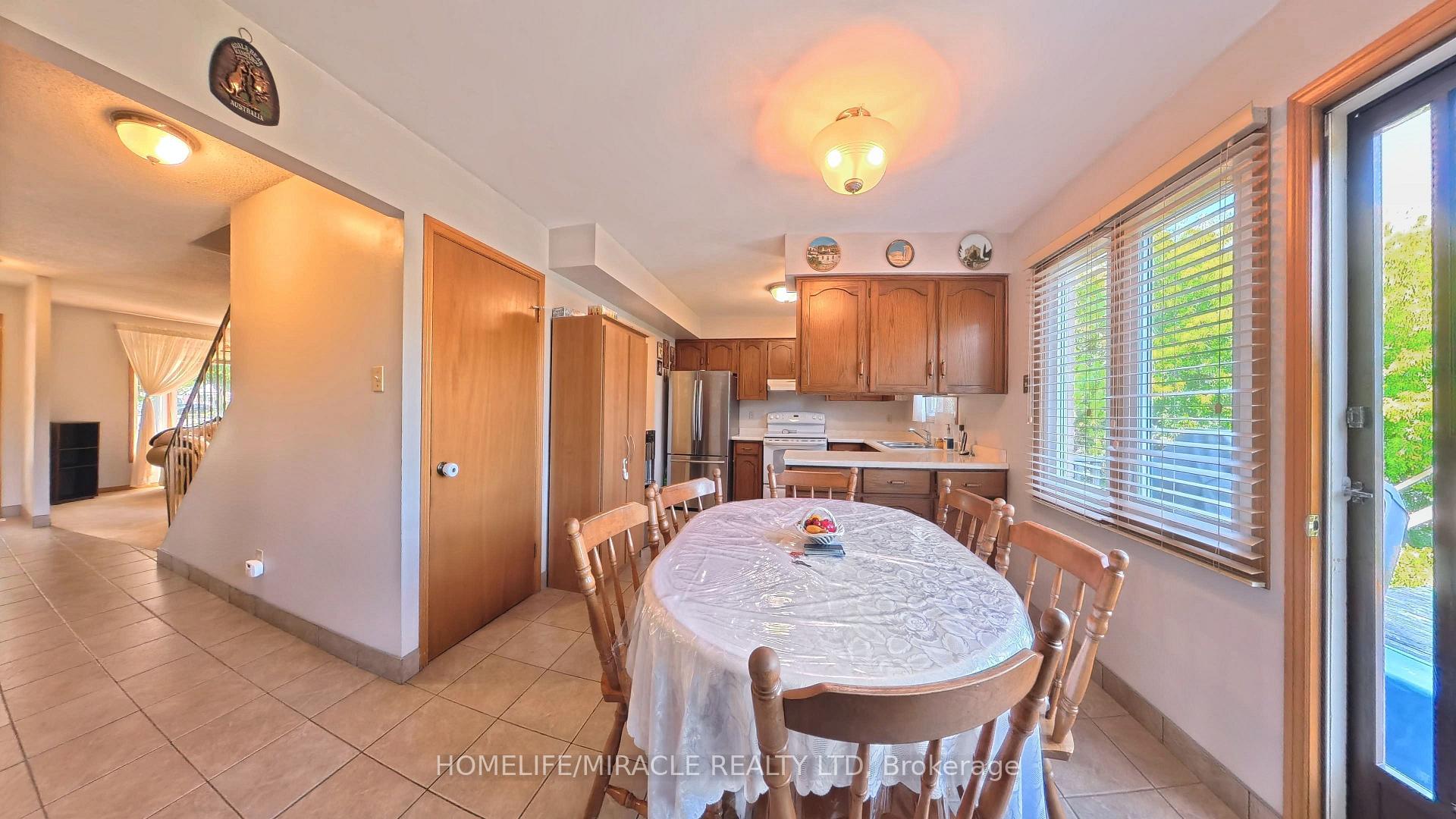 Photo 19 of 56 Scenic Wood Crescent, Kitchener, Stanley Park — HOMEH