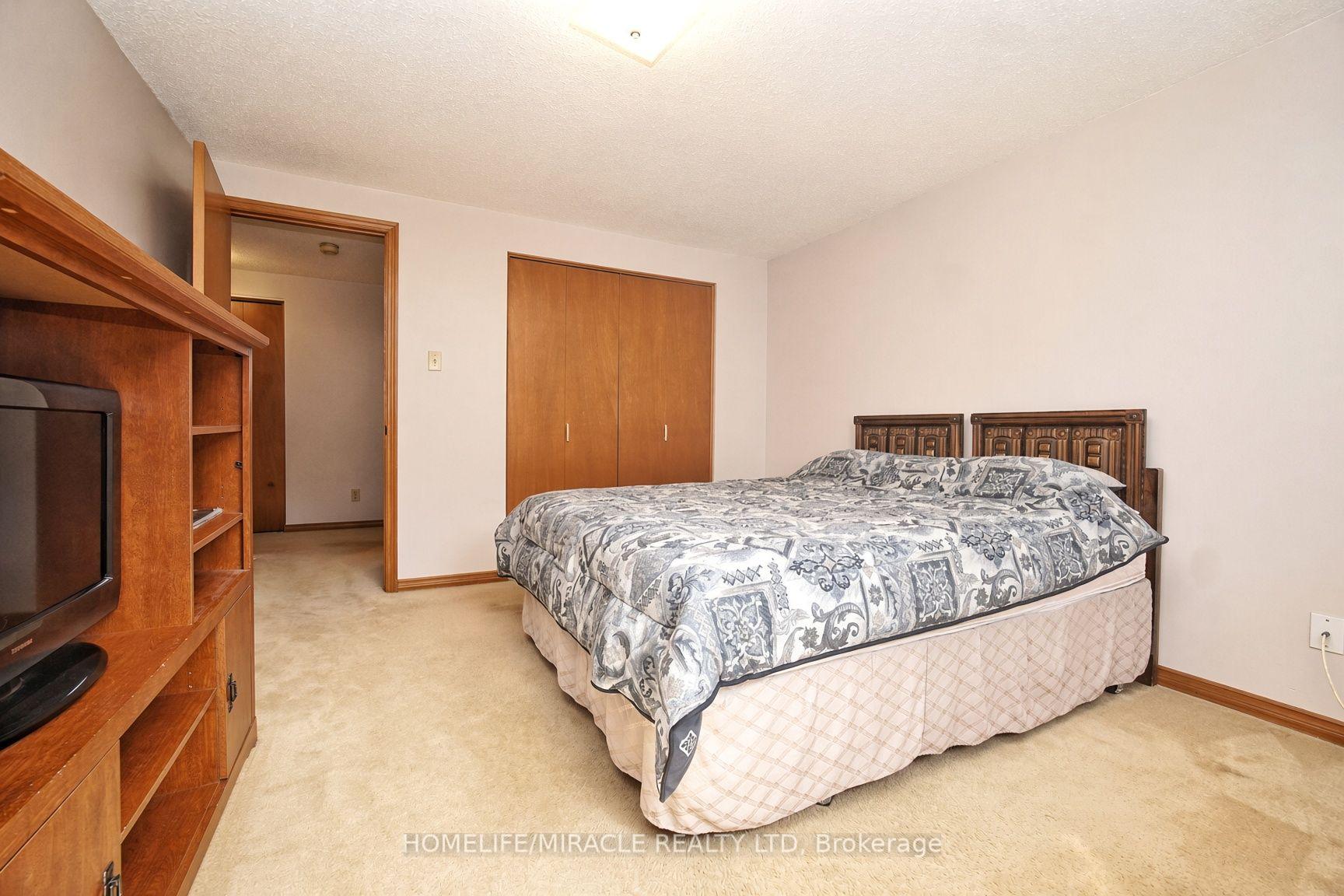 Photo 28 of 56 Scenic Wood Crescent, Kitchener, Stanley Park — HOMEH