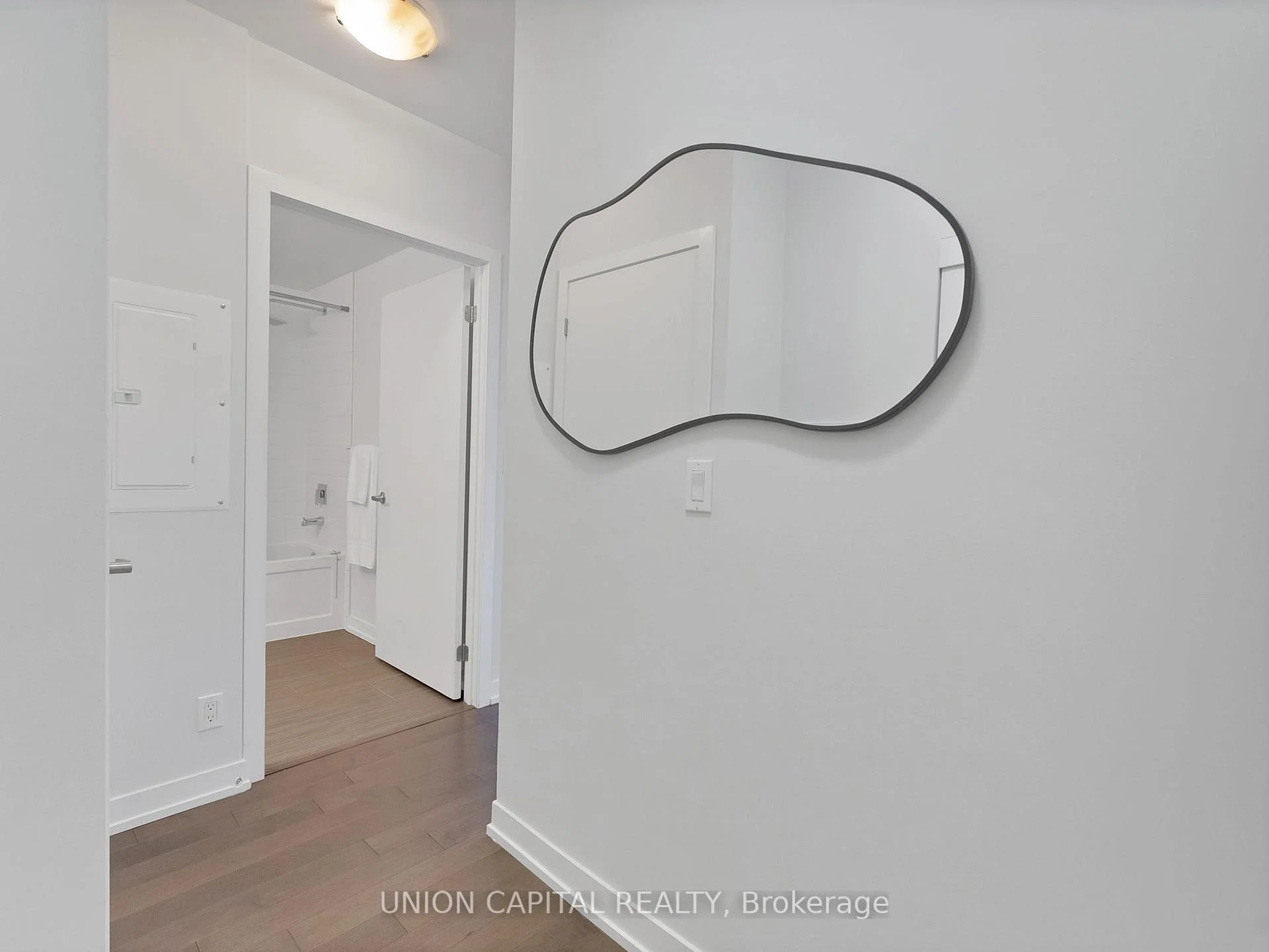 Photo 5 of Unit 202, 10 Willison Square, Toronto, Kensington-Chinatown — HOMEH