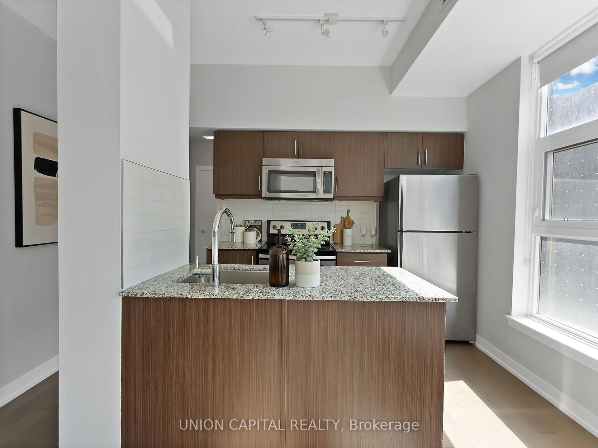 Photo 7 of Unit 202, 10 Willison Square, Toronto, Kensington-Chinatown — HOMEH