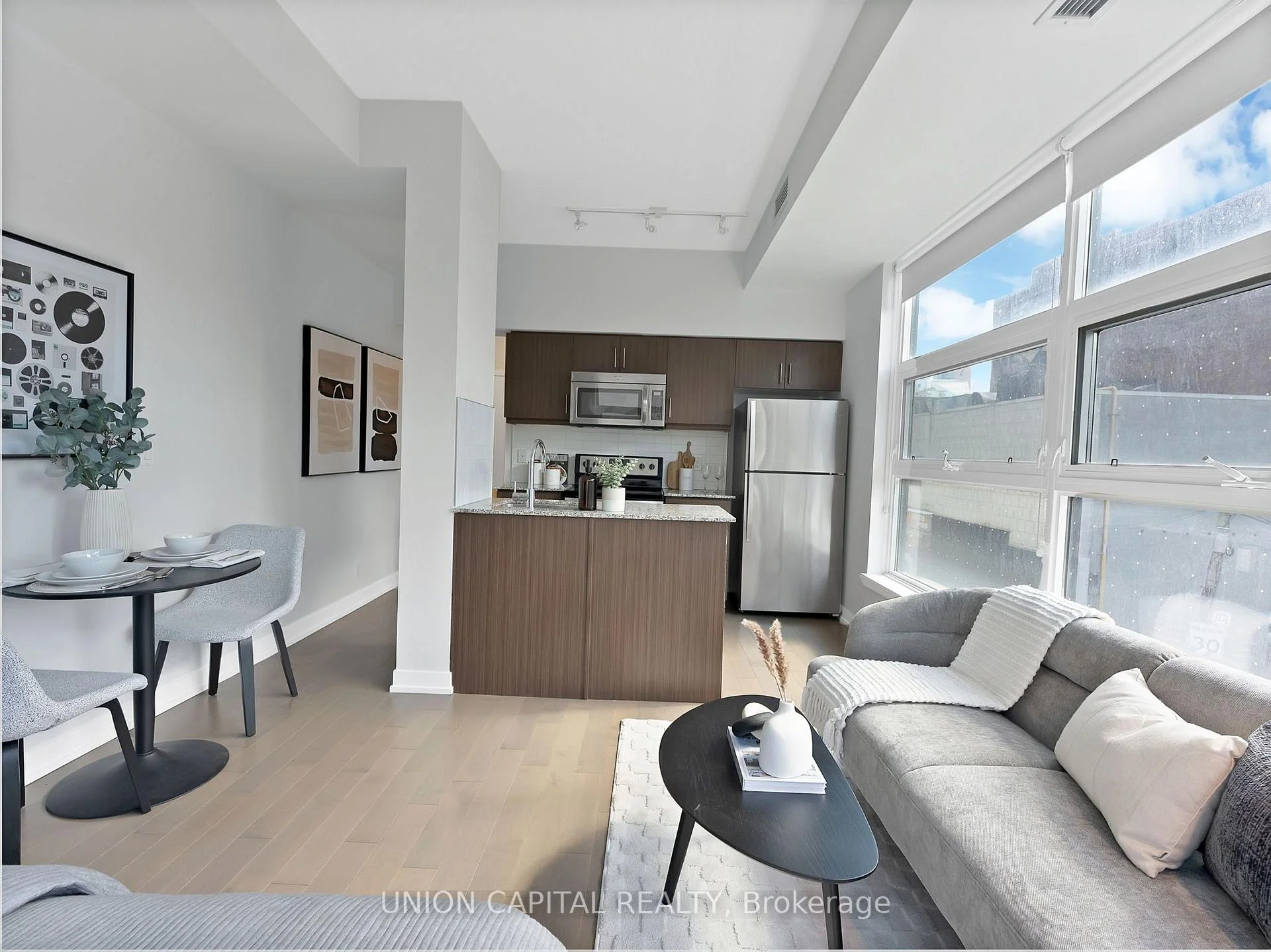 Photo 39 of Unit 202, 10 Willison Square, Toronto, Kensington-Chinatown — HOMEH