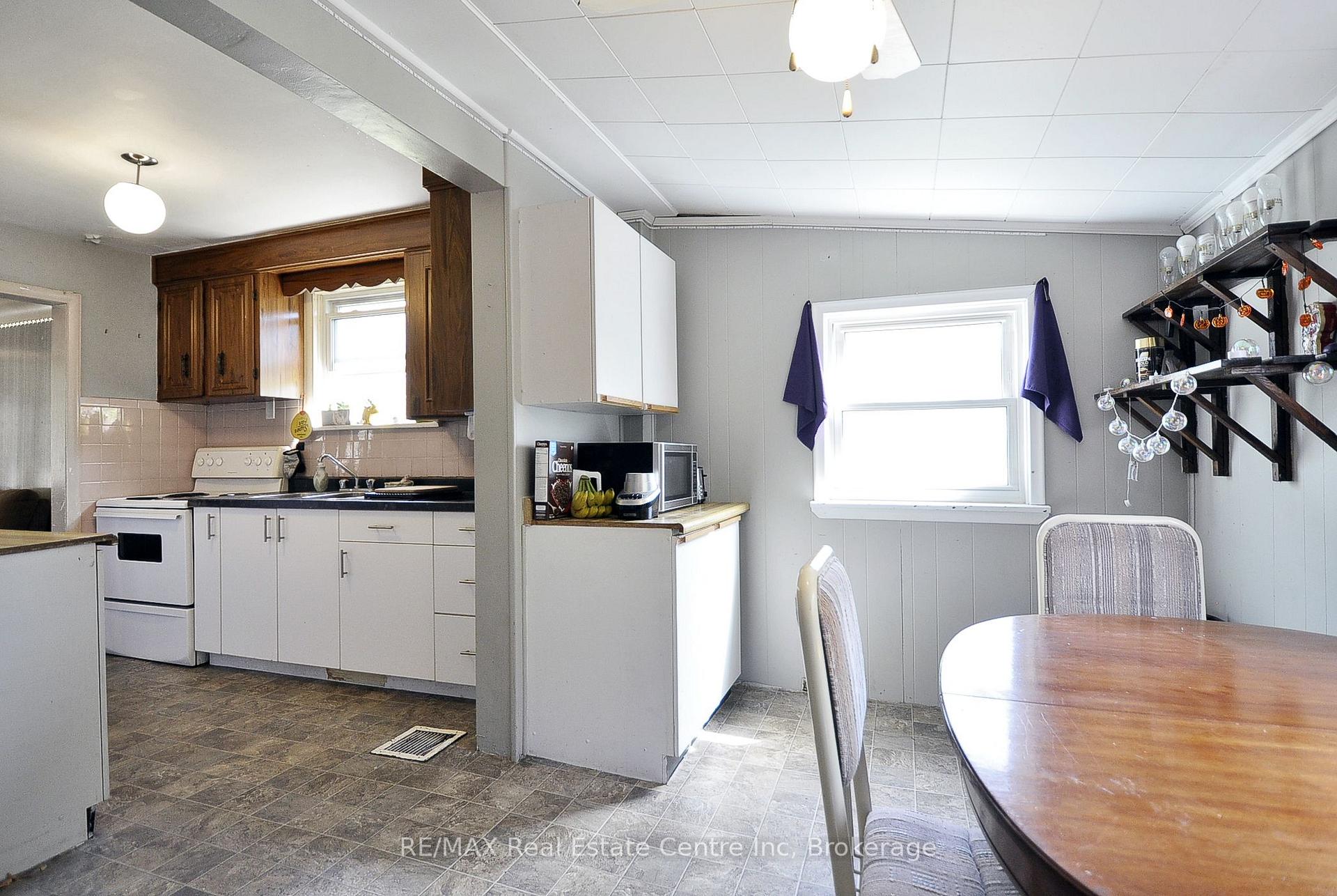 Photo 10 of 273 Albert Street, Waterloo, Beechwood/University — HOMEH