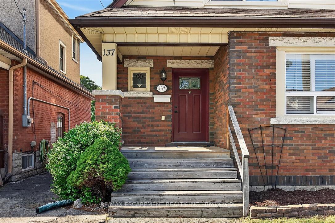 Photo 3 of 137 Cope Street, Hamilton, Homeside — HOMEH