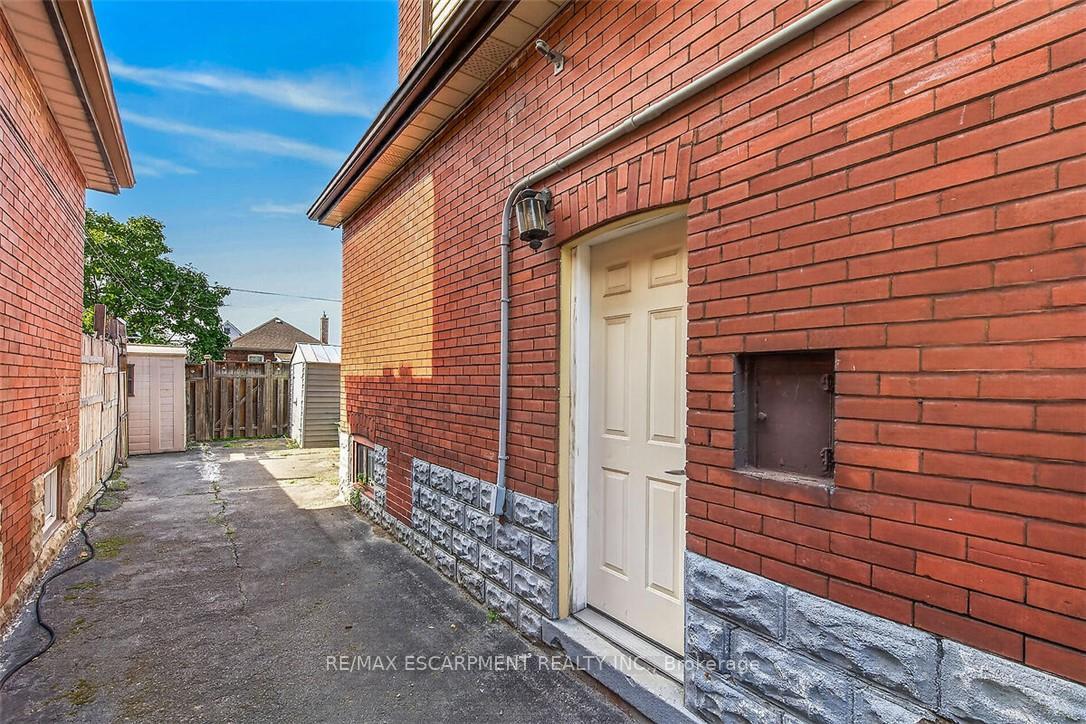 Photo 26 of 137 Cope Street, Hamilton, Homeside — HOMEH