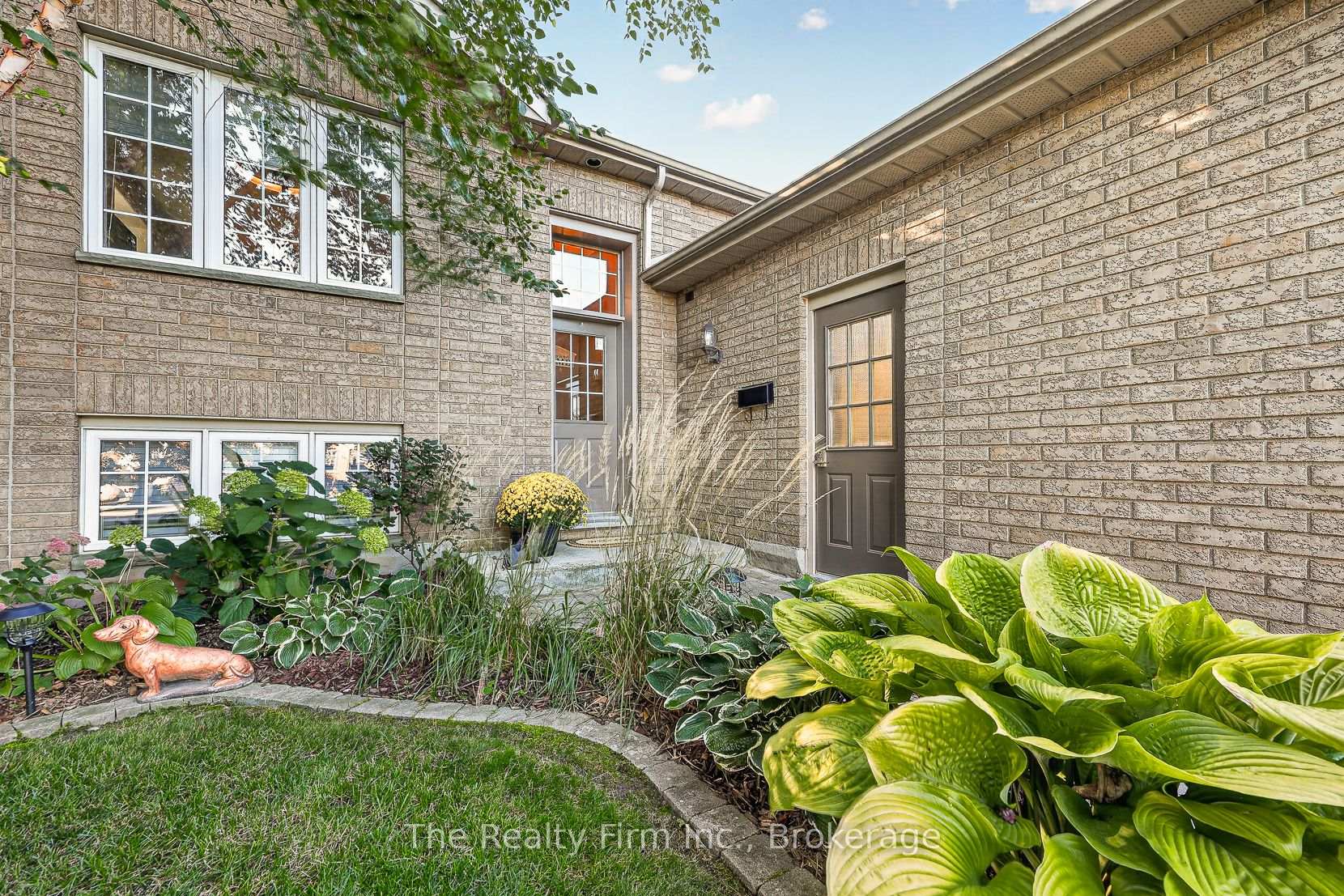 Photo 4 of 35 Beech Boulevard, Tillsonburg — HOMEH