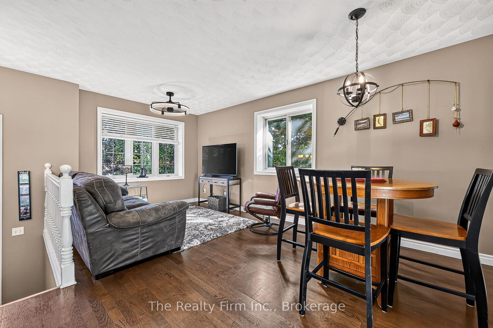 Photo 6 of 35 Beech Boulevard, Tillsonburg — HOMEH