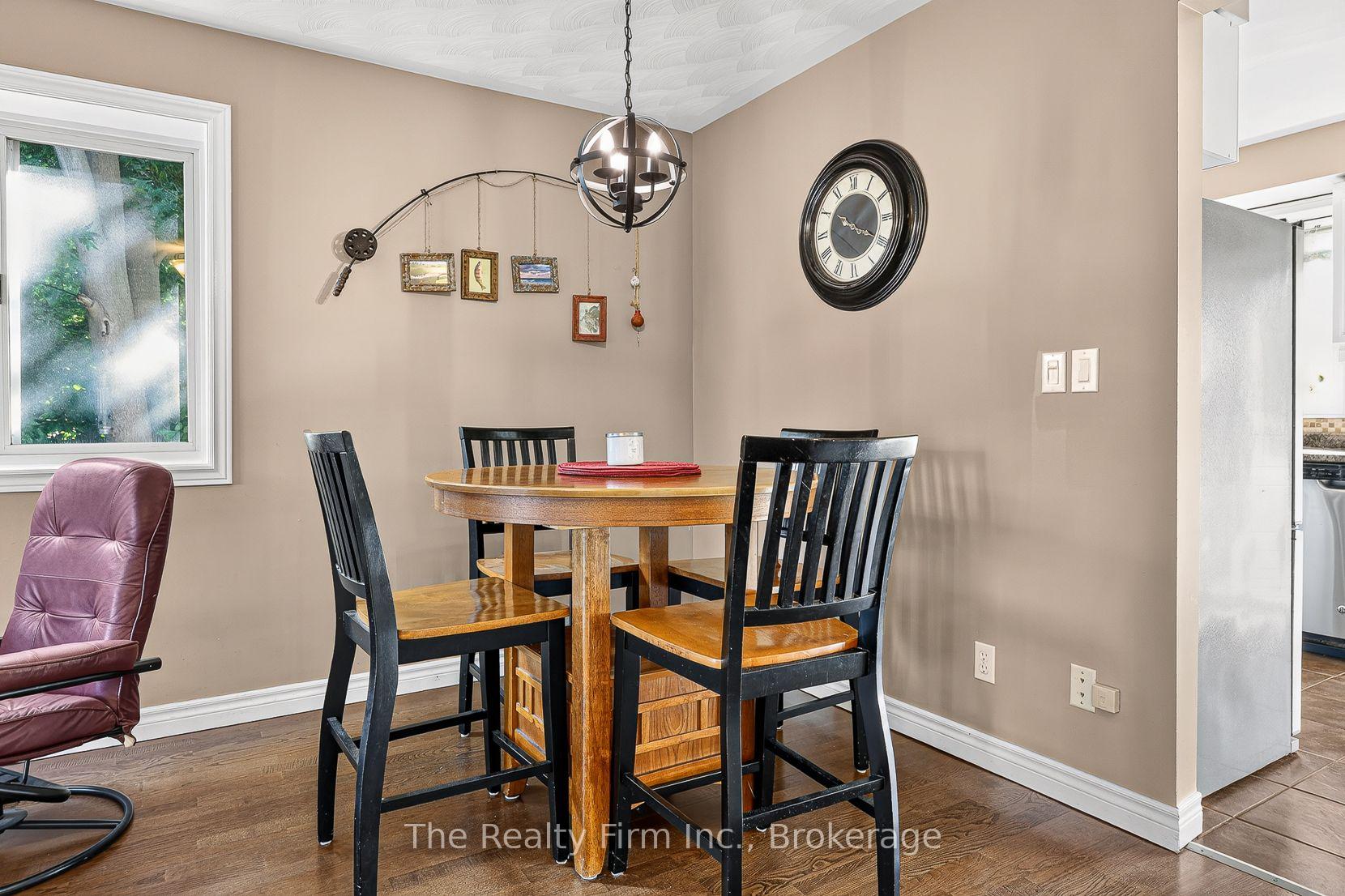 Photo 8 of 35 Beech Boulevard, Tillsonburg — HOMEH