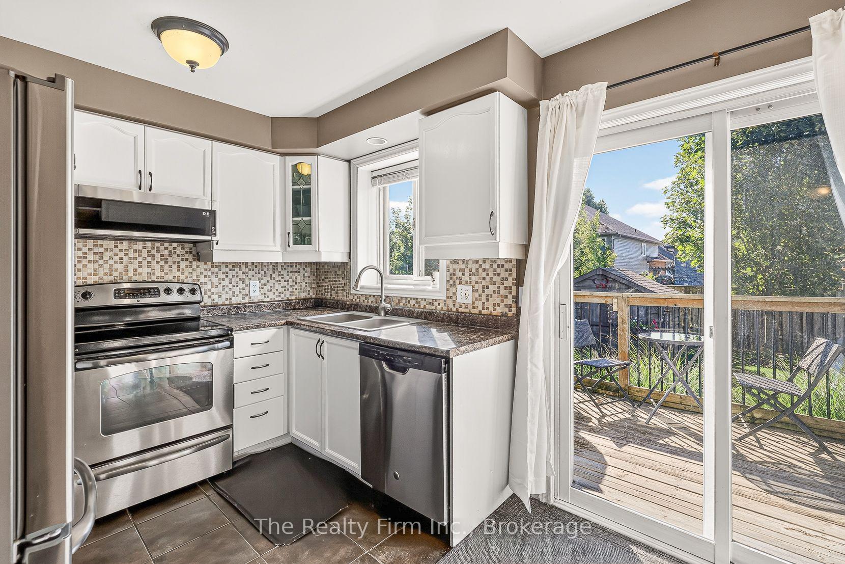 Photo 10 of 35 Beech Boulevard, Tillsonburg — HOMEH