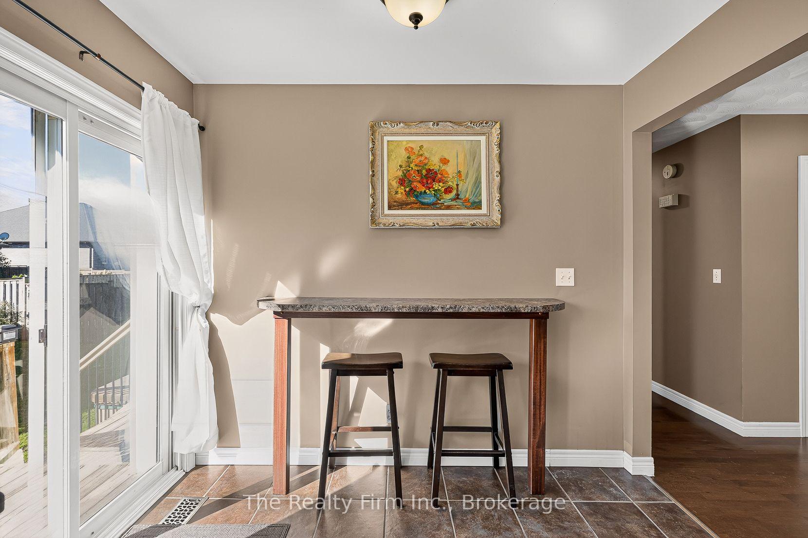 Photo 12 of 35 Beech Boulevard, Tillsonburg — HOMEH
