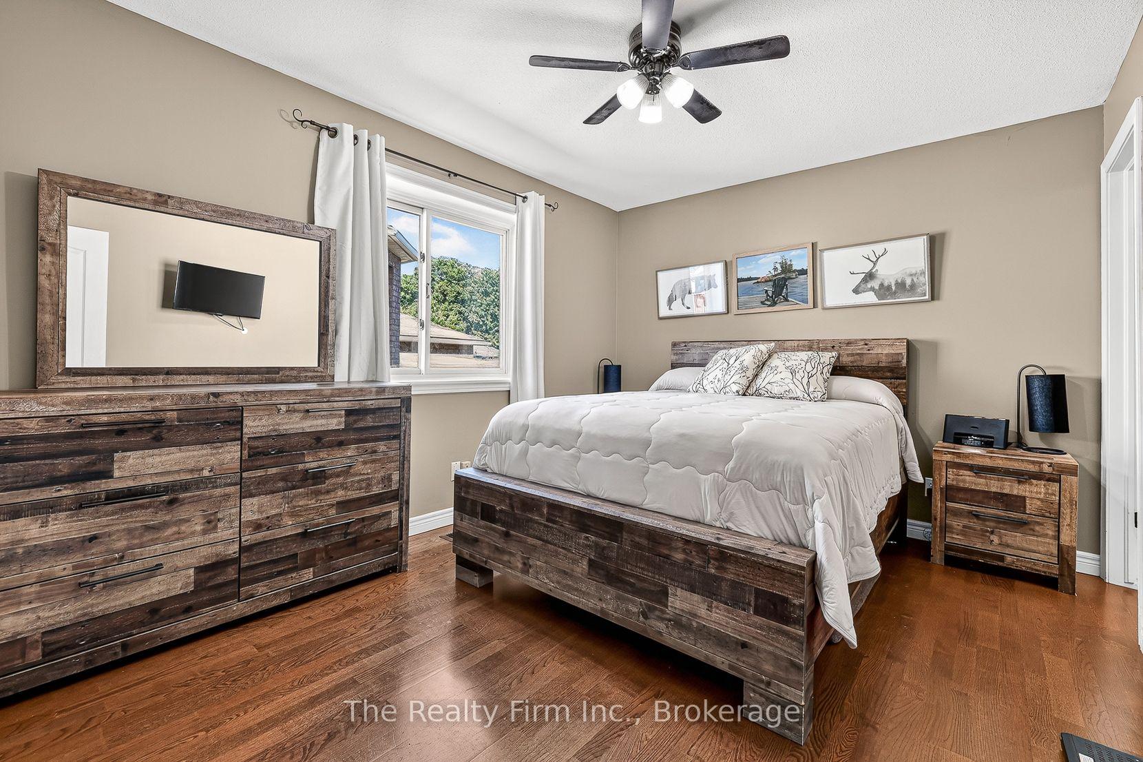 Photo 13 of 35 Beech Boulevard, Tillsonburg — HOMEH