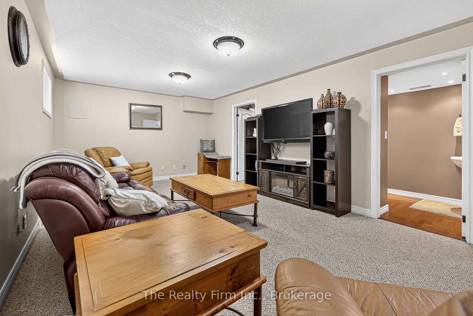 Photo 19 of 35 Beech Boulevard, Tillsonburg — HOMEH