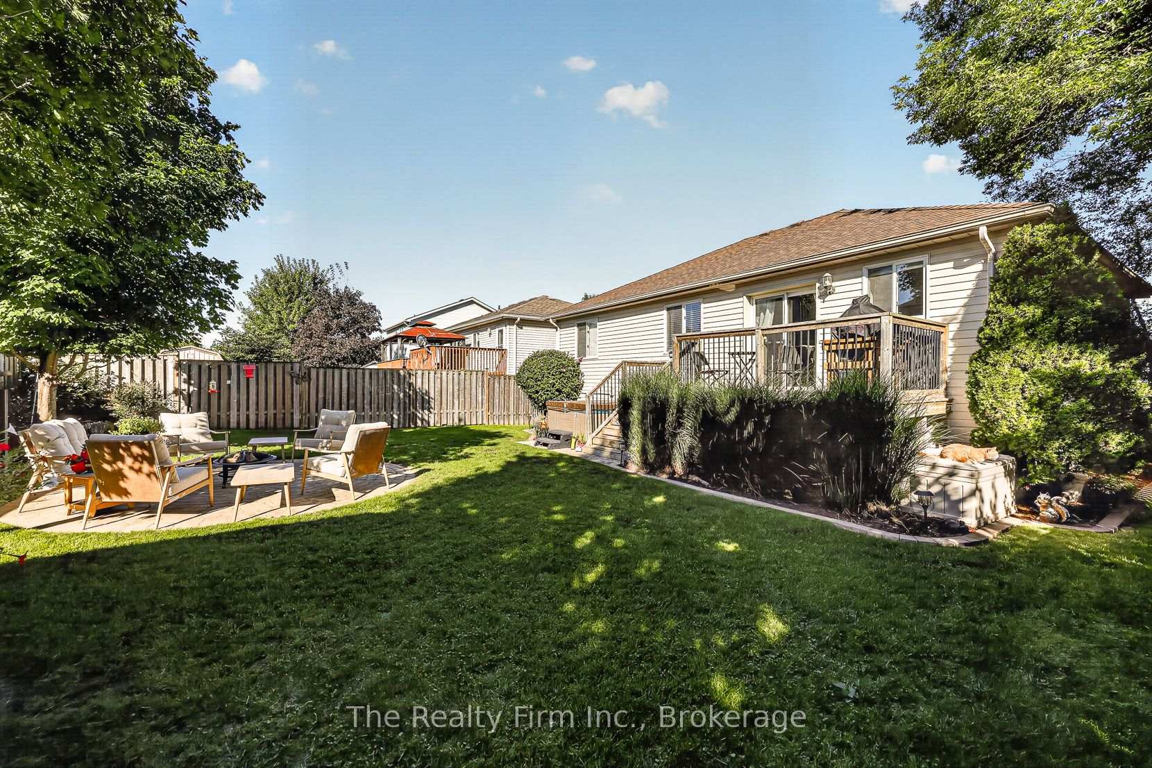 Photo 33 of 35 Beech Boulevard, Tillsonburg — HOMEH
