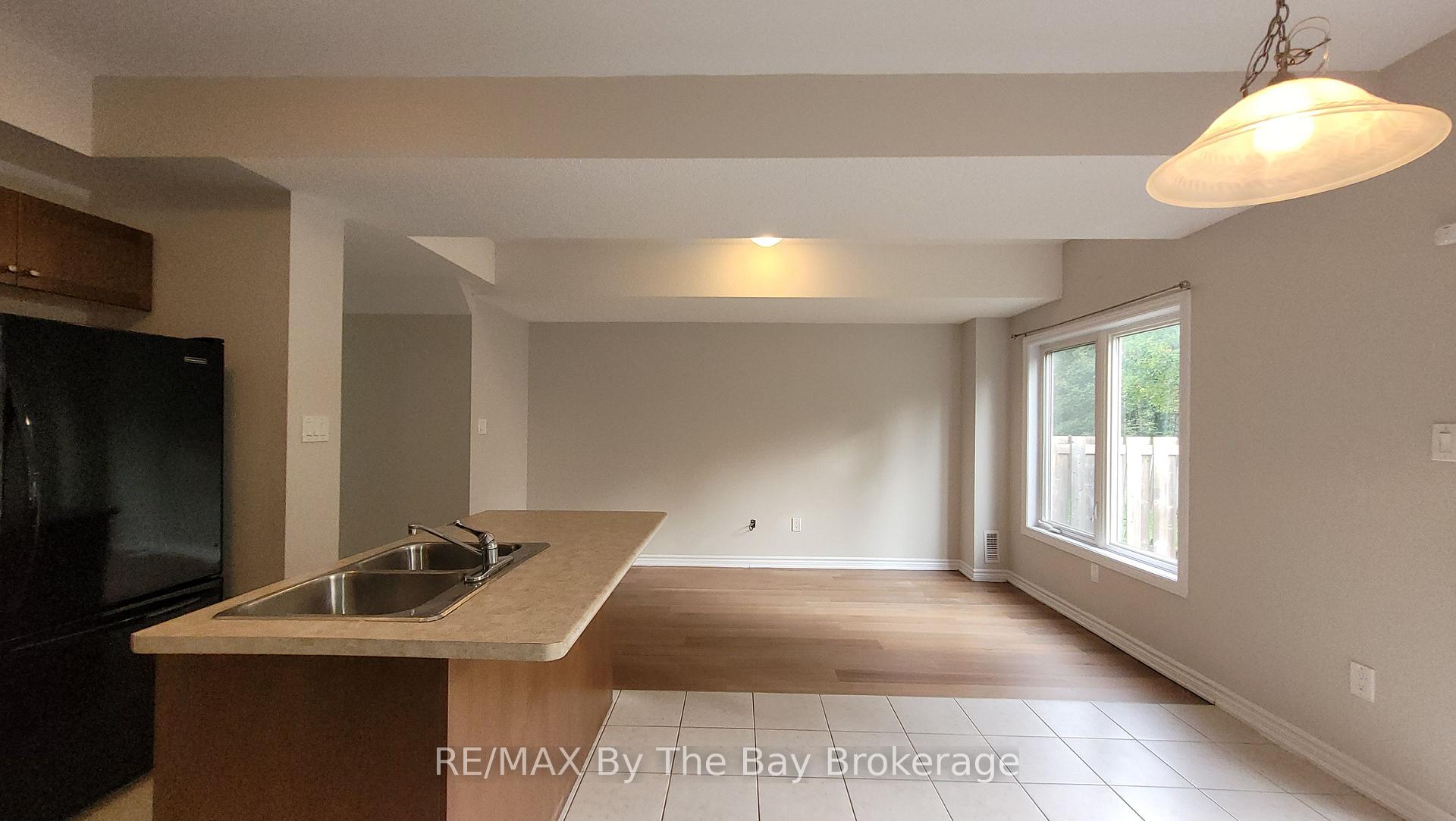 Photo 9 of 28 Arcadia Drive, Wasaga Beach — HOMEH