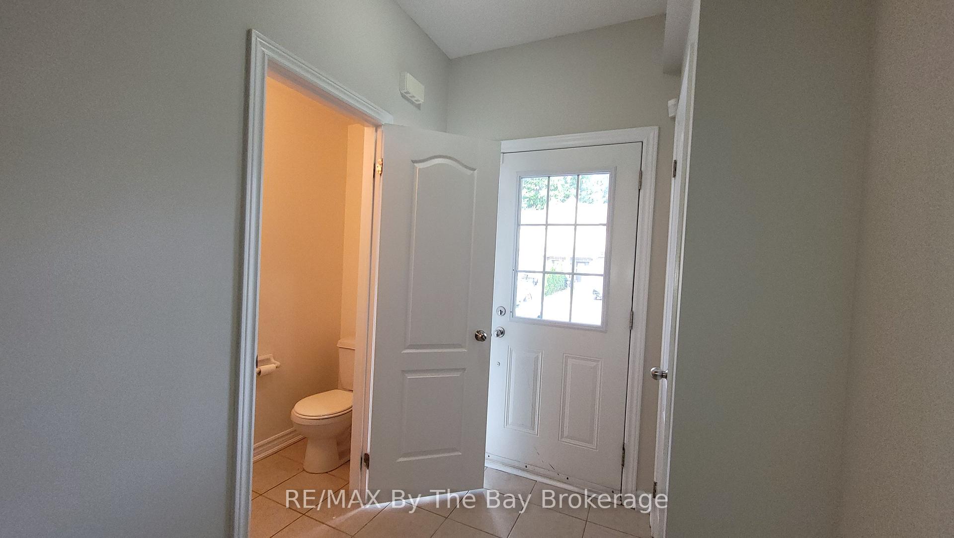 Photo 13 of 28 Arcadia Drive, Wasaga Beach — HOMEH